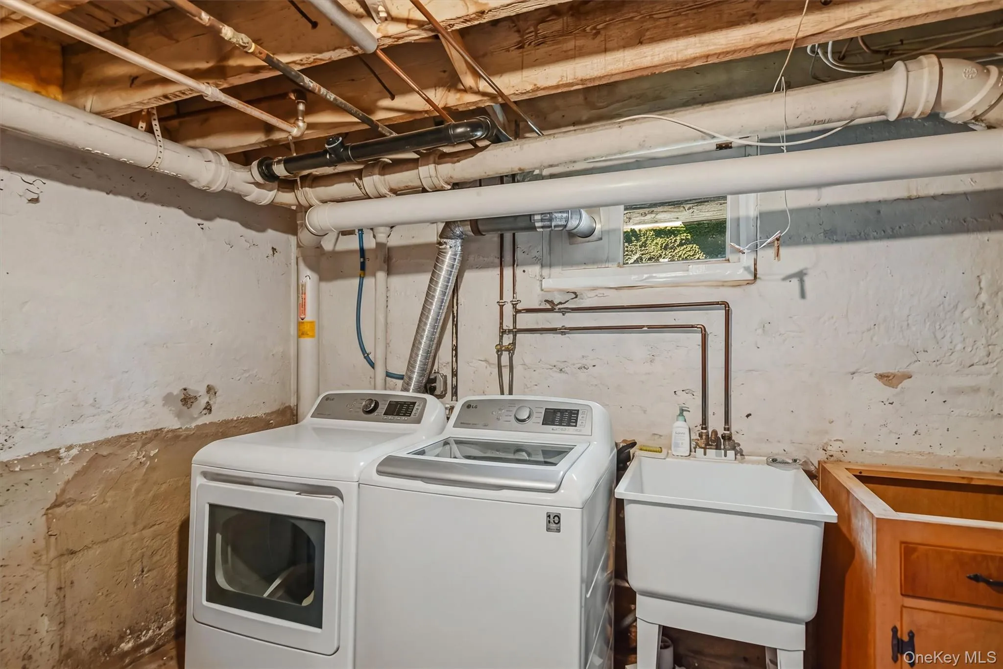 61 Maple Avenue, Ramapo, NY, 3 Bedrooms Bedrooms, 9 Rooms Rooms,2 BathroomsBathrooms,Residential,For Rent,Maple,0,1047168 61 Maple Avenue, Ramapo, NY, 3 Bedrooms Bedrooms, 9 Rooms Rooms,2 BathroomsBathrooms,Residential,For Rent,Maple,0,1047168