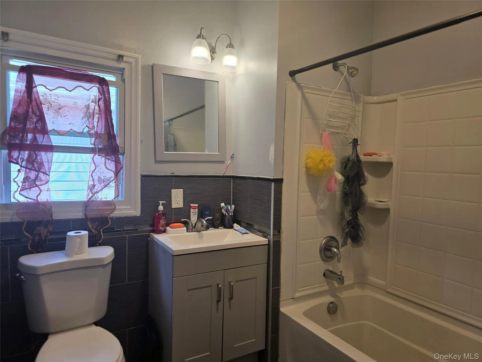 344 Mansion Street, Poughkeepsie, NY, 3 Bedrooms Bedrooms, 6 Rooms Rooms,1 BathroomBathrooms,Residential Lease,For Rent,Mansion,0,1047173 344 Mansion Street, Poughkeepsie, NY, 3 Bedrooms Bedrooms, 6 Rooms Rooms,1 BathroomBathrooms,Residential Lease,For Rent,Mansion,0,1047173