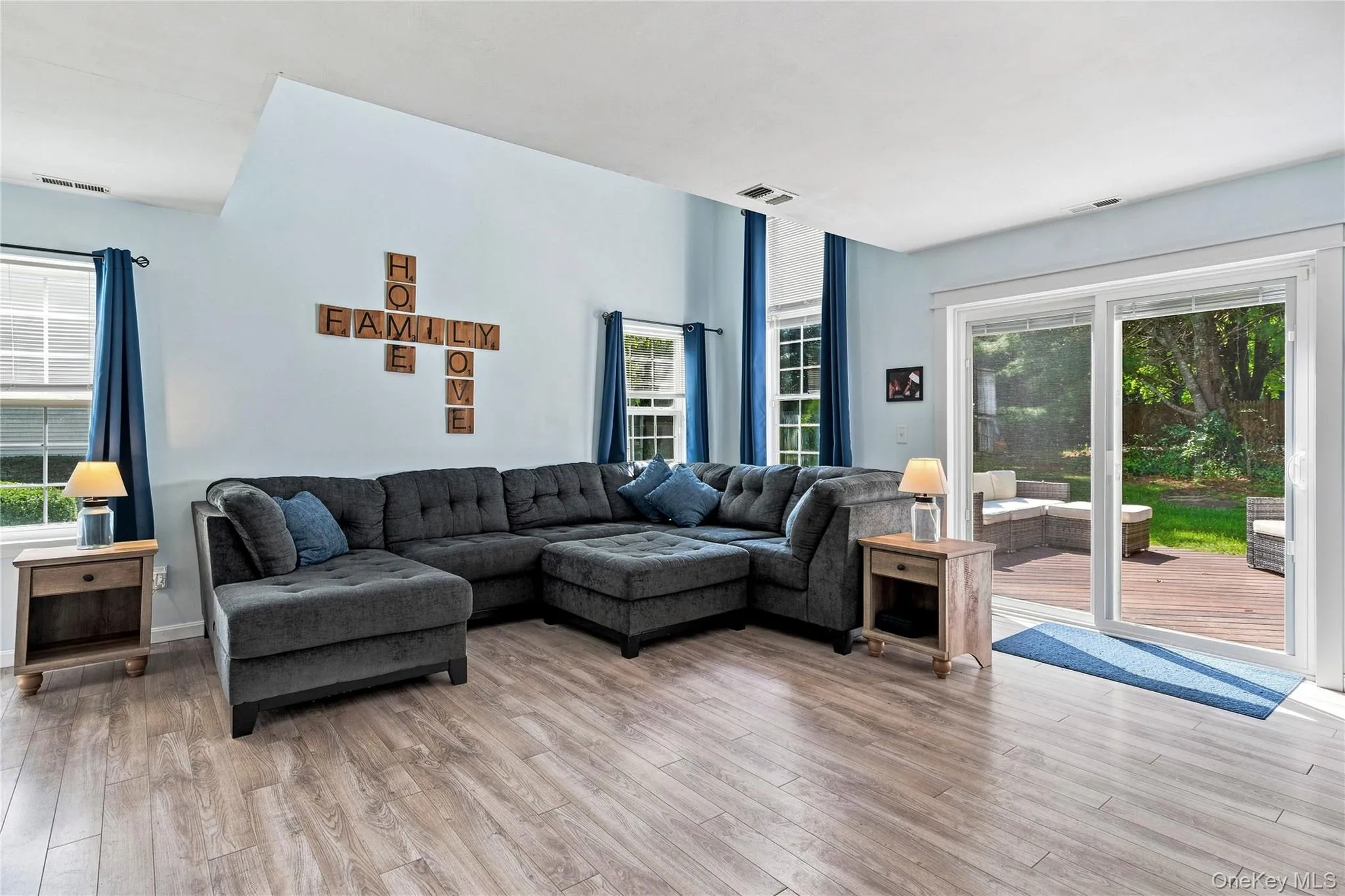 40 Quail Court, Brookhaven, NY, 2 Bedrooms Bedrooms, 6 Rooms Rooms,1 BathroomBathrooms,Residential,For Rent,Quail,0,1047176 40 Quail Court, Brookhaven, NY, 2 Bedrooms Bedrooms, 6 Rooms Rooms,1 BathroomBathrooms,Residential,For Rent,Quail,0,1047176