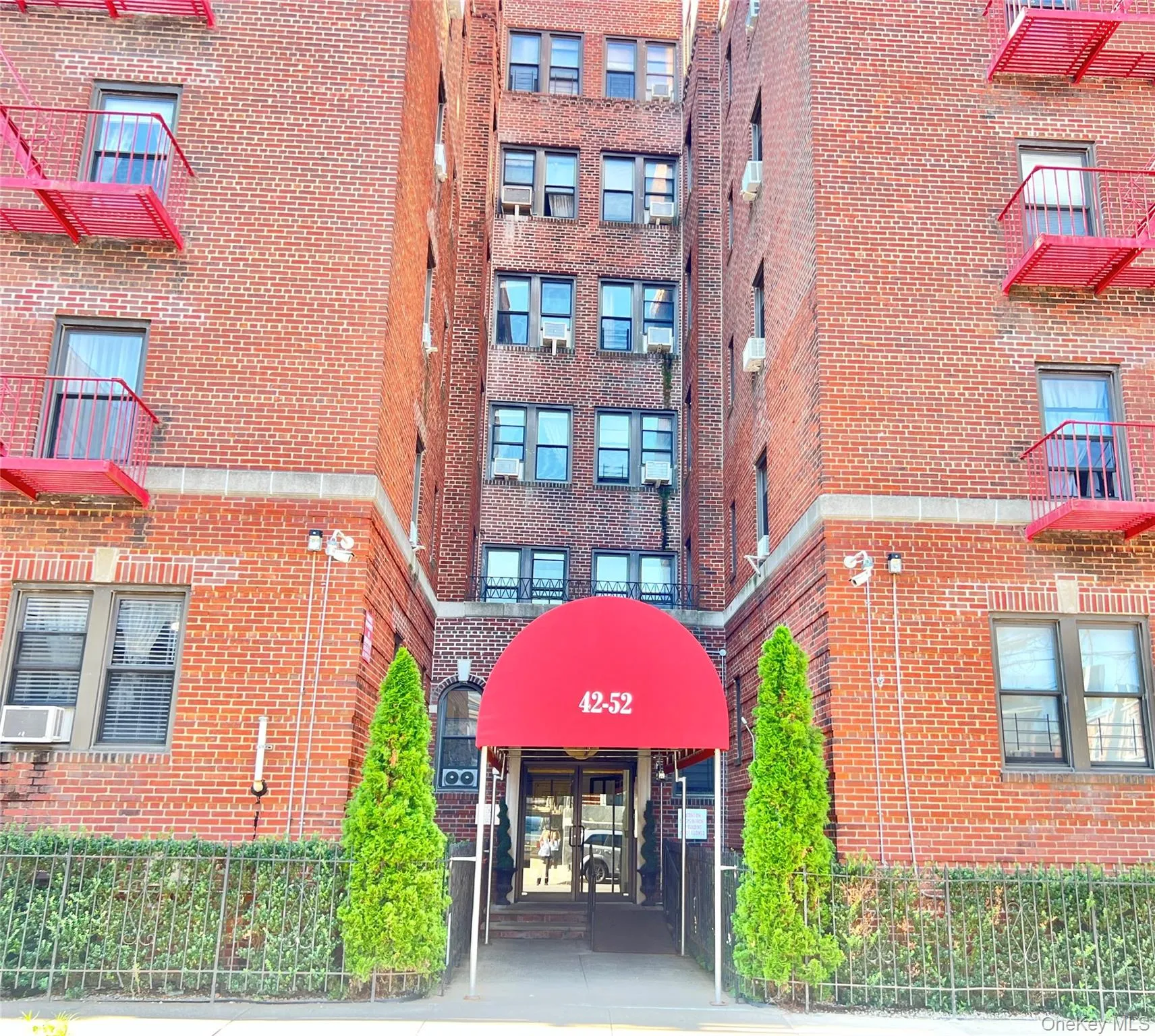 42-52 Layton Street, New York, NY, 1 Bedroom Bedrooms, 4 Rooms Rooms,1 BathroomBathrooms,Residential,For Rent,Layton,0,1047181 42-52 Layton Street, New York, NY, 1 Bedroom Bedrooms, 4 Rooms Rooms,1 BathroomBathrooms,Residential,For Rent,Layton,0,1047181