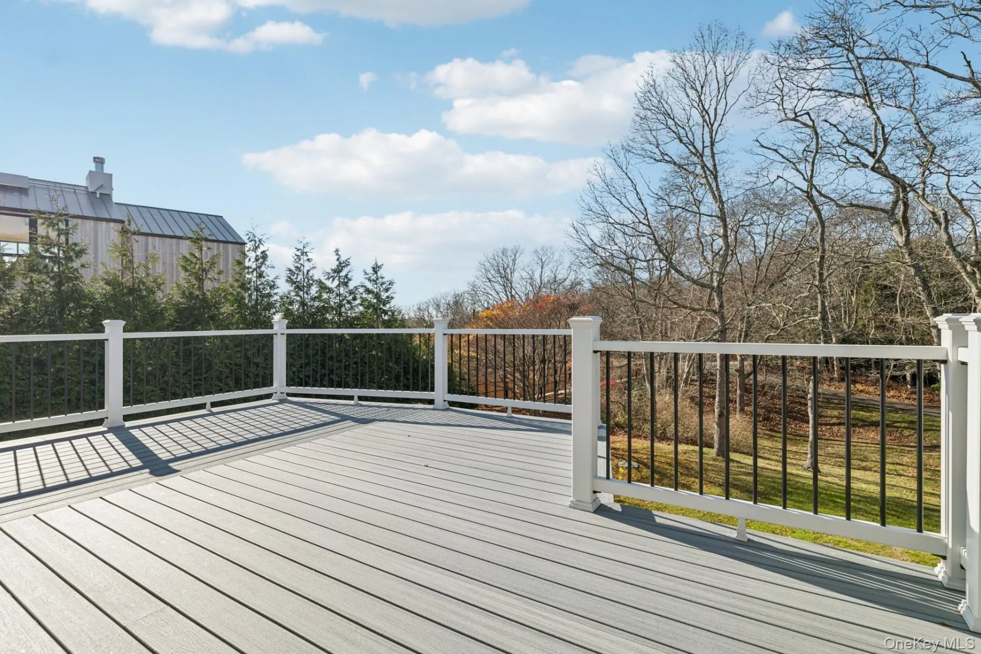18 Tara Road, East Hampton, NY, 4 Bedrooms Bedrooms, 10 Rooms Rooms,3 BathroomsBathrooms,Residential,For Rent,Tara,0,1047183 18 Tara Road, East Hampton, NY, 4 Bedrooms Bedrooms, 10 Rooms Rooms,3 BathroomsBathrooms,Residential,For Rent,Tara,0,1047183