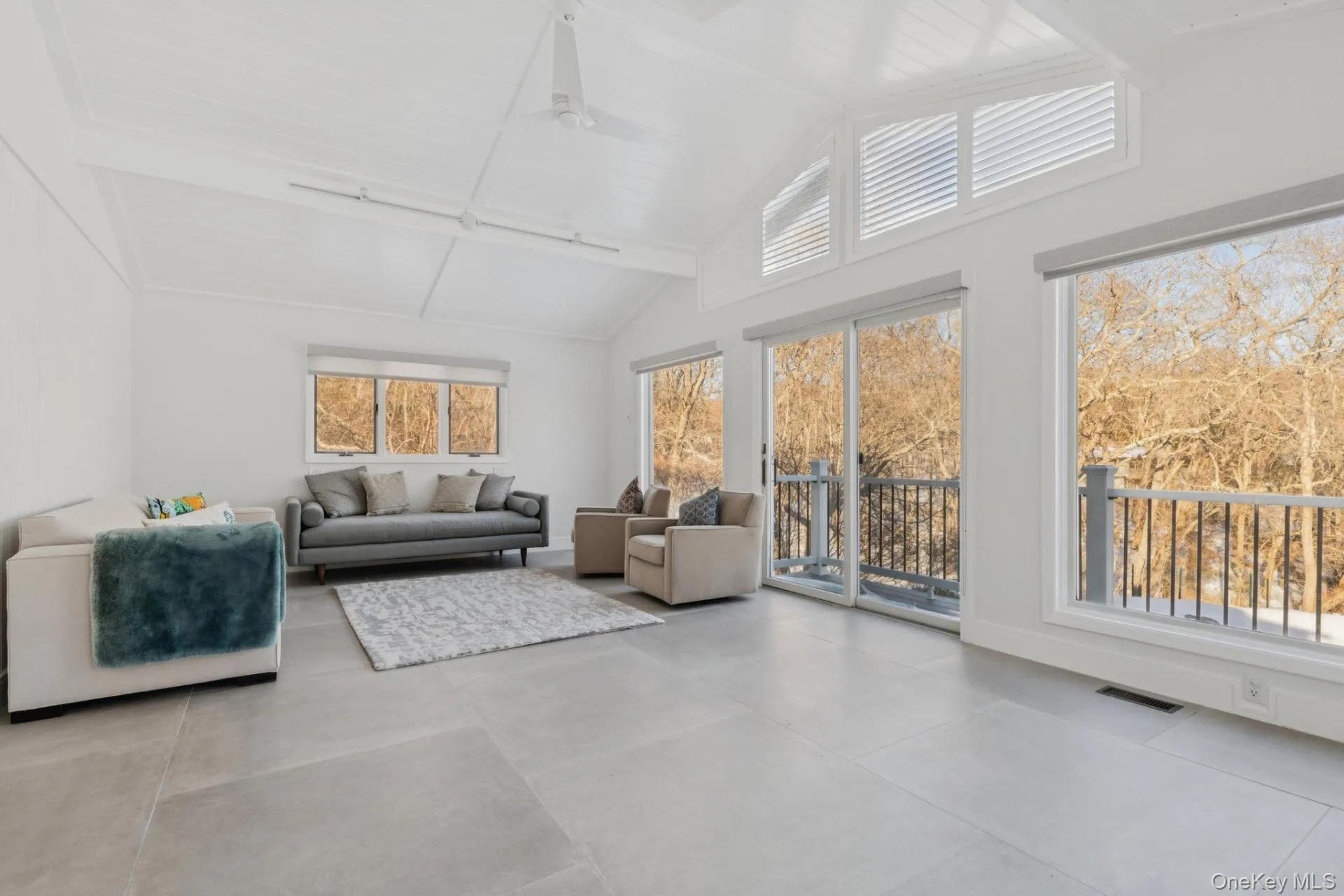 18 Tara Road, East Hampton, NY, 4 Bedrooms Bedrooms, 10 Rooms Rooms,3 BathroomsBathrooms,Residential,For Rent,Tara,0,1047183 18 Tara Road, East Hampton, NY, 4 Bedrooms Bedrooms, 10 Rooms Rooms,3 BathroomsBathrooms,Residential,For Rent,Tara,0,1047183