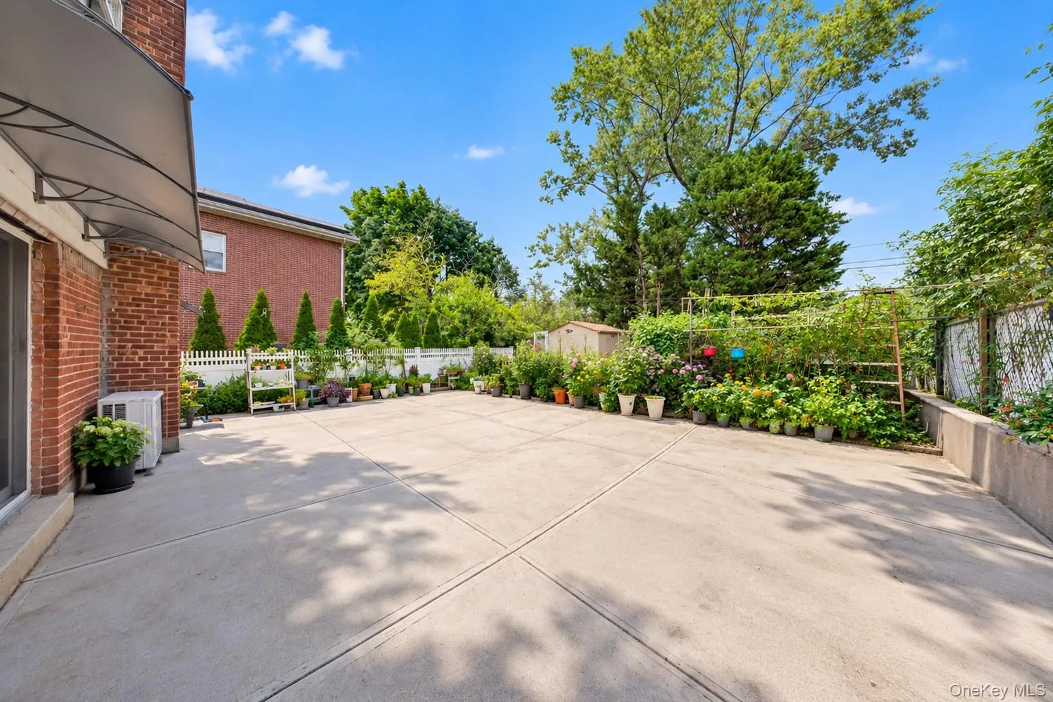 58-07 210th Street, New York, NY, 5 Bedrooms Bedrooms, 8 Rooms Rooms,4 BathroomsBathrooms,Residential,For Rent,210th,0,1047192 58-07 210th Street, New York, NY, 5 Bedrooms Bedrooms, 8 Rooms Rooms,4 BathroomsBathrooms,Residential,For Rent,210th,0,1047192