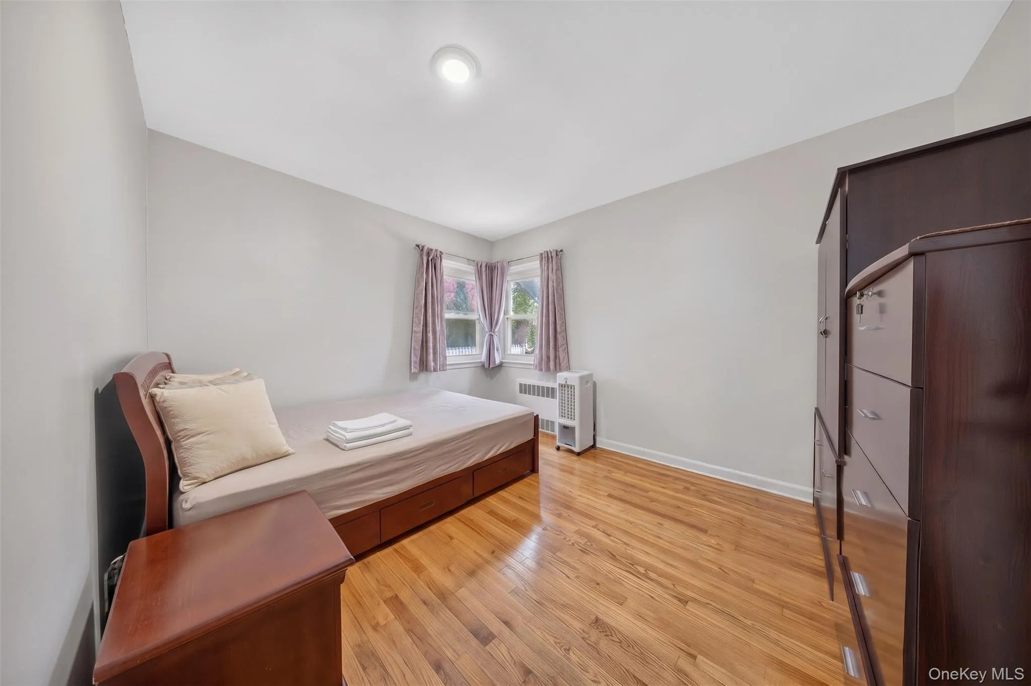 58-07 210th Street, New York, NY, 5 Bedrooms Bedrooms, 8 Rooms Rooms,4 BathroomsBathrooms,Residential,For Rent,210th,0,1047192 58-07 210th Street, New York, NY, 5 Bedrooms Bedrooms, 8 Rooms Rooms,4 BathroomsBathrooms,Residential,For Rent,210th,0,1047192