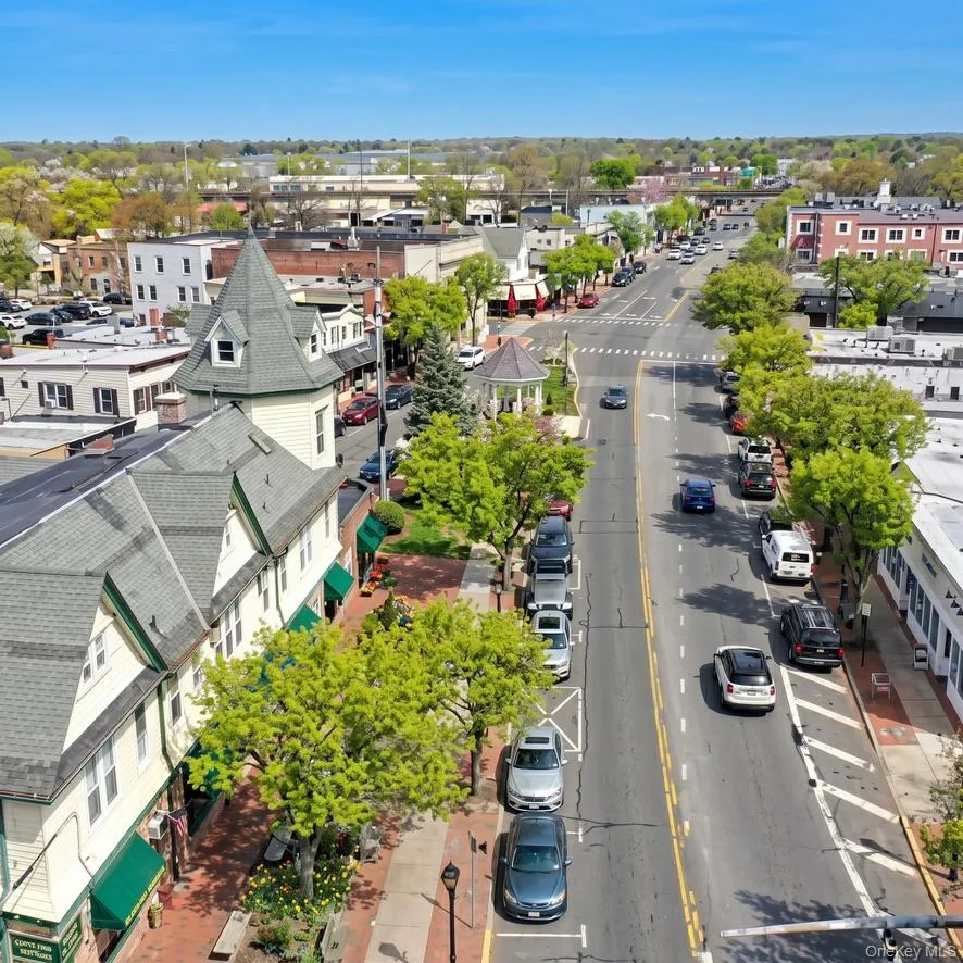 16 Robbins Avenue, Babylon, NY, 3 Bedrooms Bedrooms, 9 Rooms Rooms,2 BathroomsBathrooms,Residential,For Rent,Robbins,0,1047195 16 Robbins Avenue, Babylon, NY, 3 Bedrooms Bedrooms, 9 Rooms Rooms,2 BathroomsBathrooms,Residential,For Rent,Robbins,0,1047195