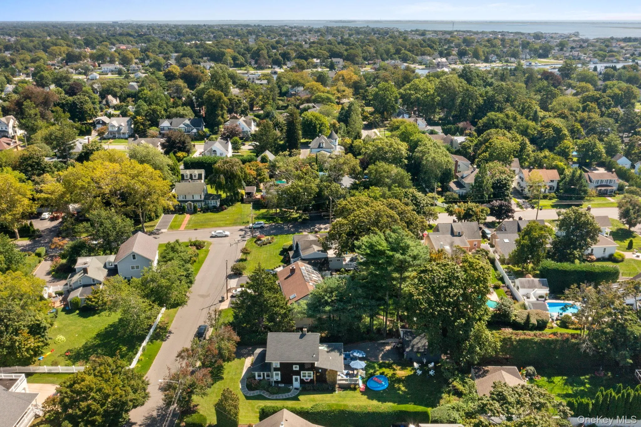16 Robbins Avenue, Babylon, NY, 3 Bedrooms Bedrooms, 9 Rooms Rooms,2 BathroomsBathrooms,Residential,For Rent,Robbins,0,1047195 16 Robbins Avenue, Babylon, NY, 3 Bedrooms Bedrooms, 9 Rooms Rooms,2 BathroomsBathrooms,Residential,For Rent,Robbins,0,1047195