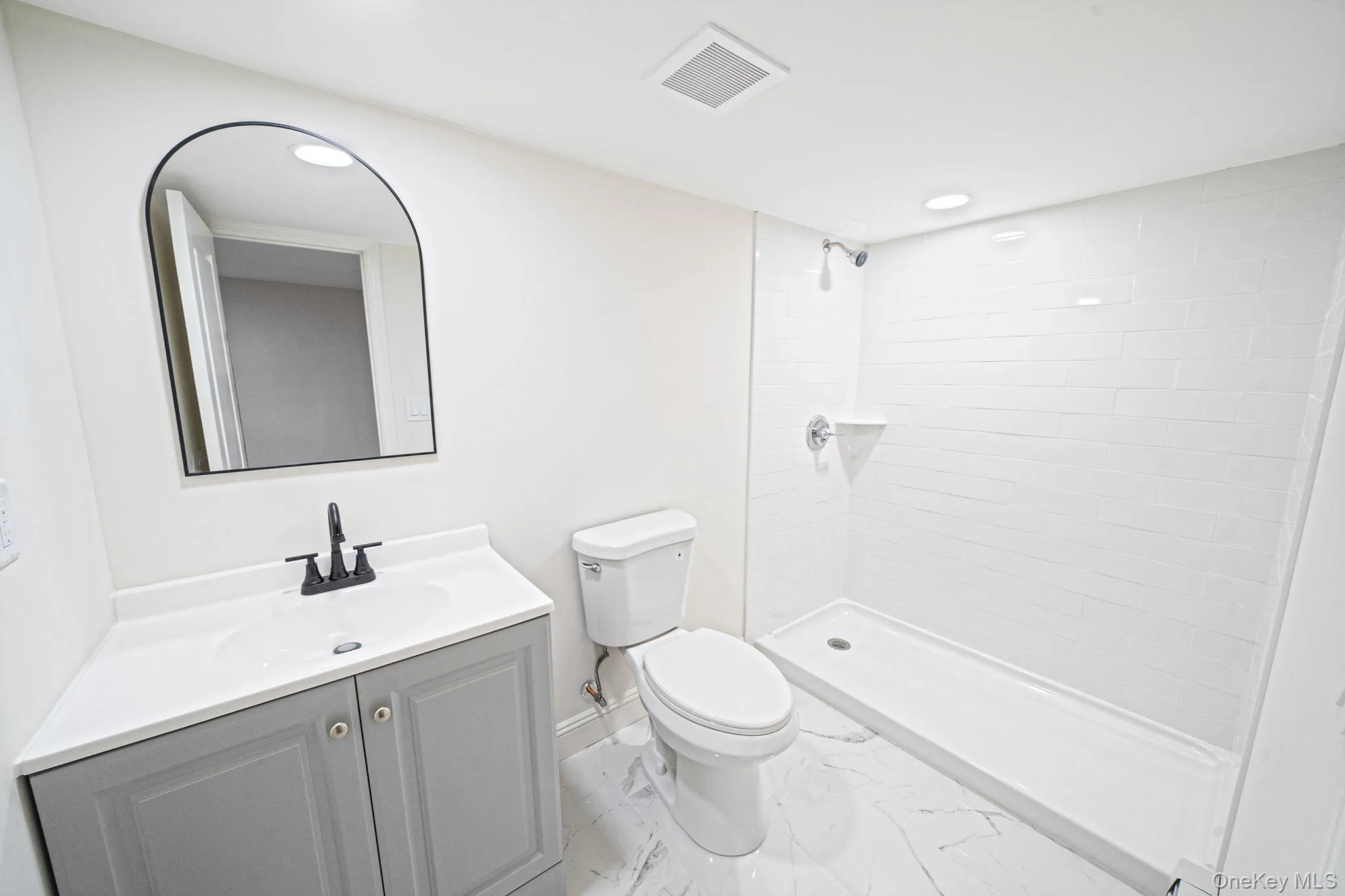 14 Millers Road, Brookhaven, NY, 4 Bedrooms Bedrooms, 8 Rooms Rooms,2 BathroomsBathrooms,Residential,For Rent,Millers,0,1047202 14 Millers Road, Brookhaven, NY, 4 Bedrooms Bedrooms, 8 Rooms Rooms,2 BathroomsBathrooms,Residential,For Rent,Millers,0,1047202