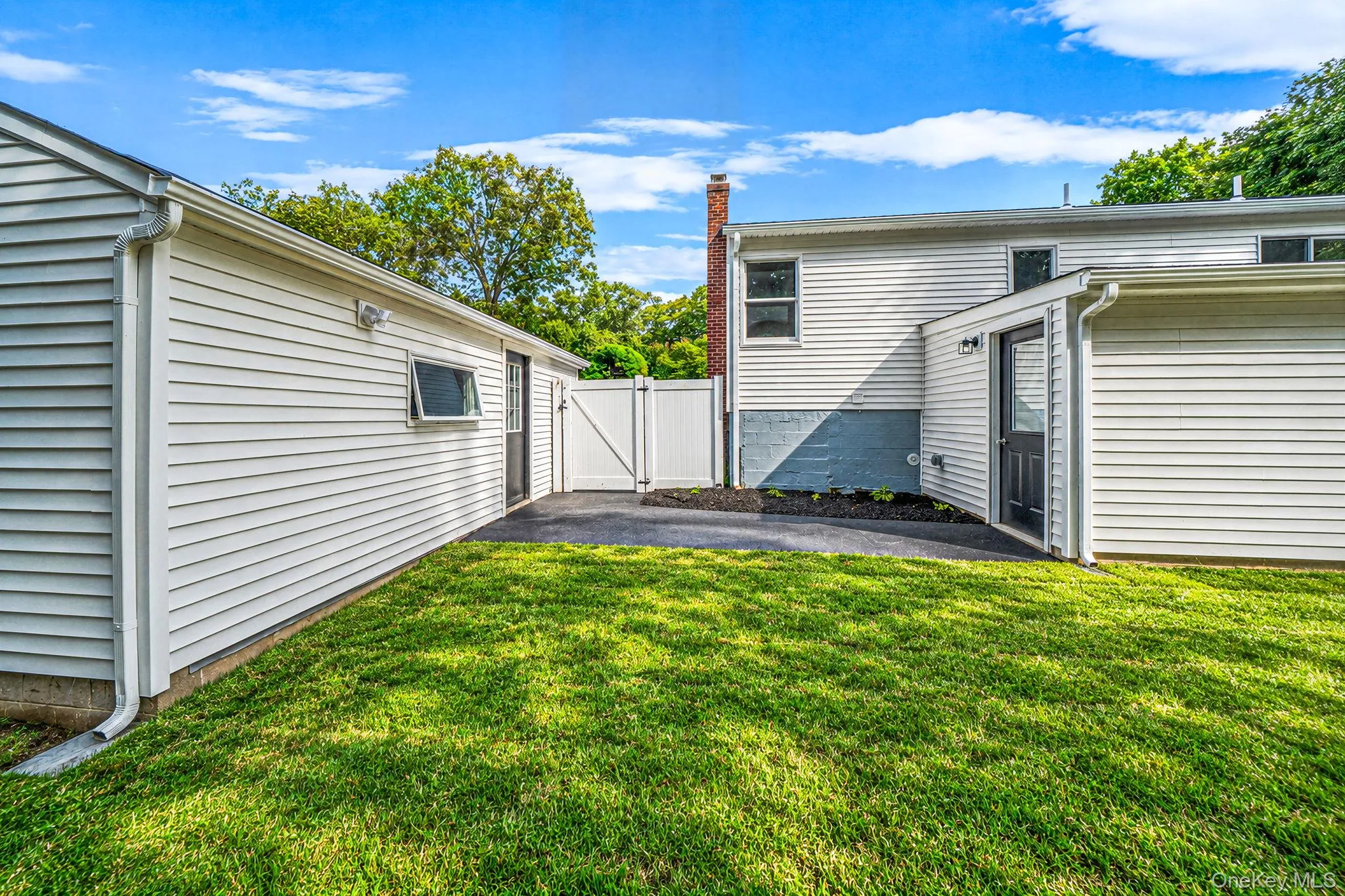 14 Millers Road, Brookhaven, NY, 4 Bedrooms Bedrooms, 8 Rooms Rooms,2 BathroomsBathrooms,Residential,For Rent,Millers,0,1047202 14 Millers Road, Brookhaven, NY, 4 Bedrooms Bedrooms, 8 Rooms Rooms,2 BathroomsBathrooms,Residential,For Rent,Millers,0,1047202