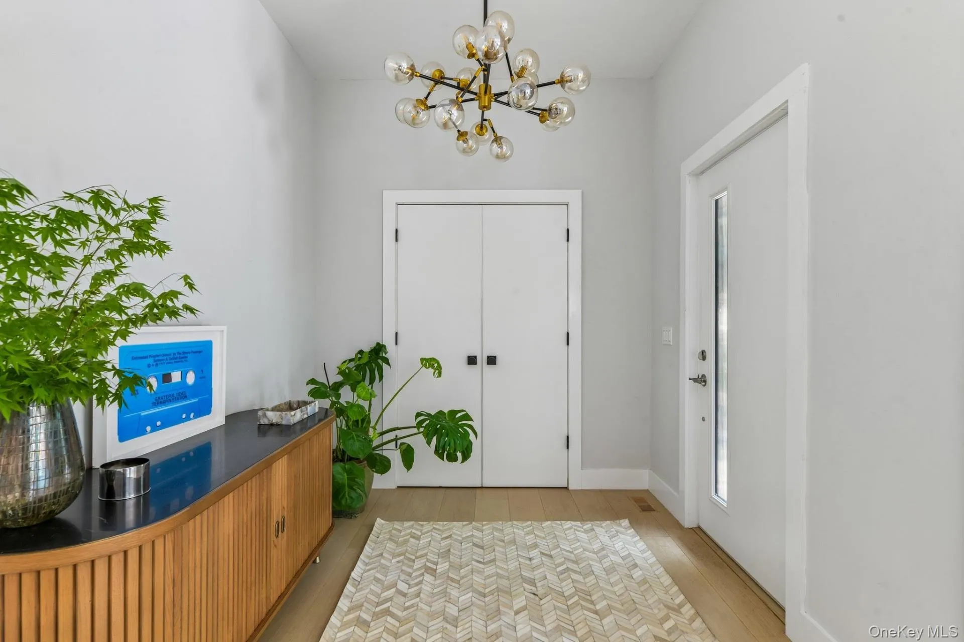 12 Deep View Court, East Hampton, NY, 4 Bedrooms Bedrooms, 8 Rooms Rooms,2 BathroomsBathrooms,Residential,For Rent,Deep View,0,1047210 12 Deep View Court, East Hampton, NY, 4 Bedrooms Bedrooms, 8 Rooms Rooms,2 BathroomsBathrooms,Residential,For Rent,Deep View,0,1047210