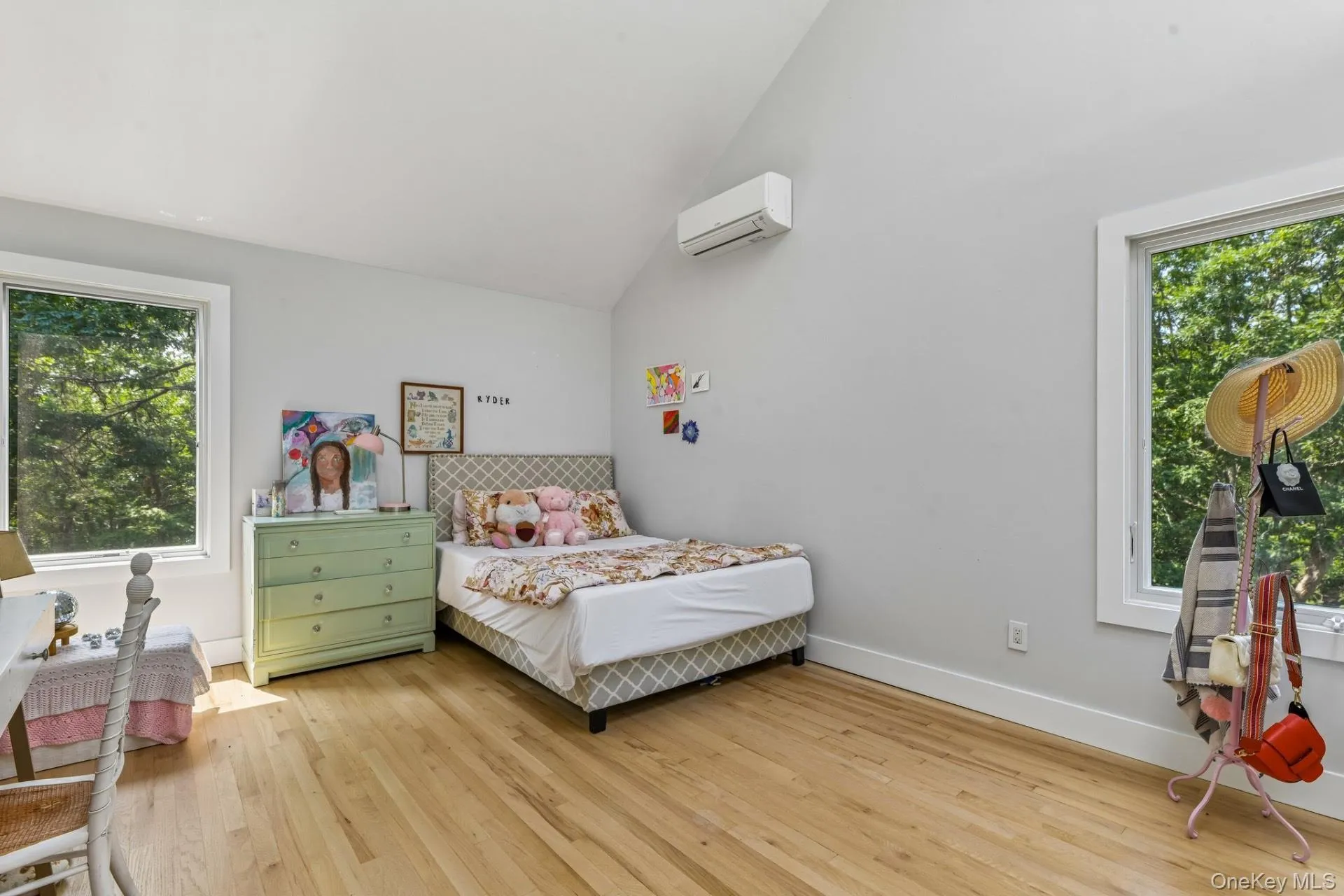 12 Deep View Court, East Hampton, NY, 4 Bedrooms Bedrooms, 8 Rooms Rooms,2 BathroomsBathrooms,Residential,For Rent,Deep View,0,1047210 12 Deep View Court, East Hampton, NY, 4 Bedrooms Bedrooms, 8 Rooms Rooms,2 BathroomsBathrooms,Residential,For Rent,Deep View,0,1047210