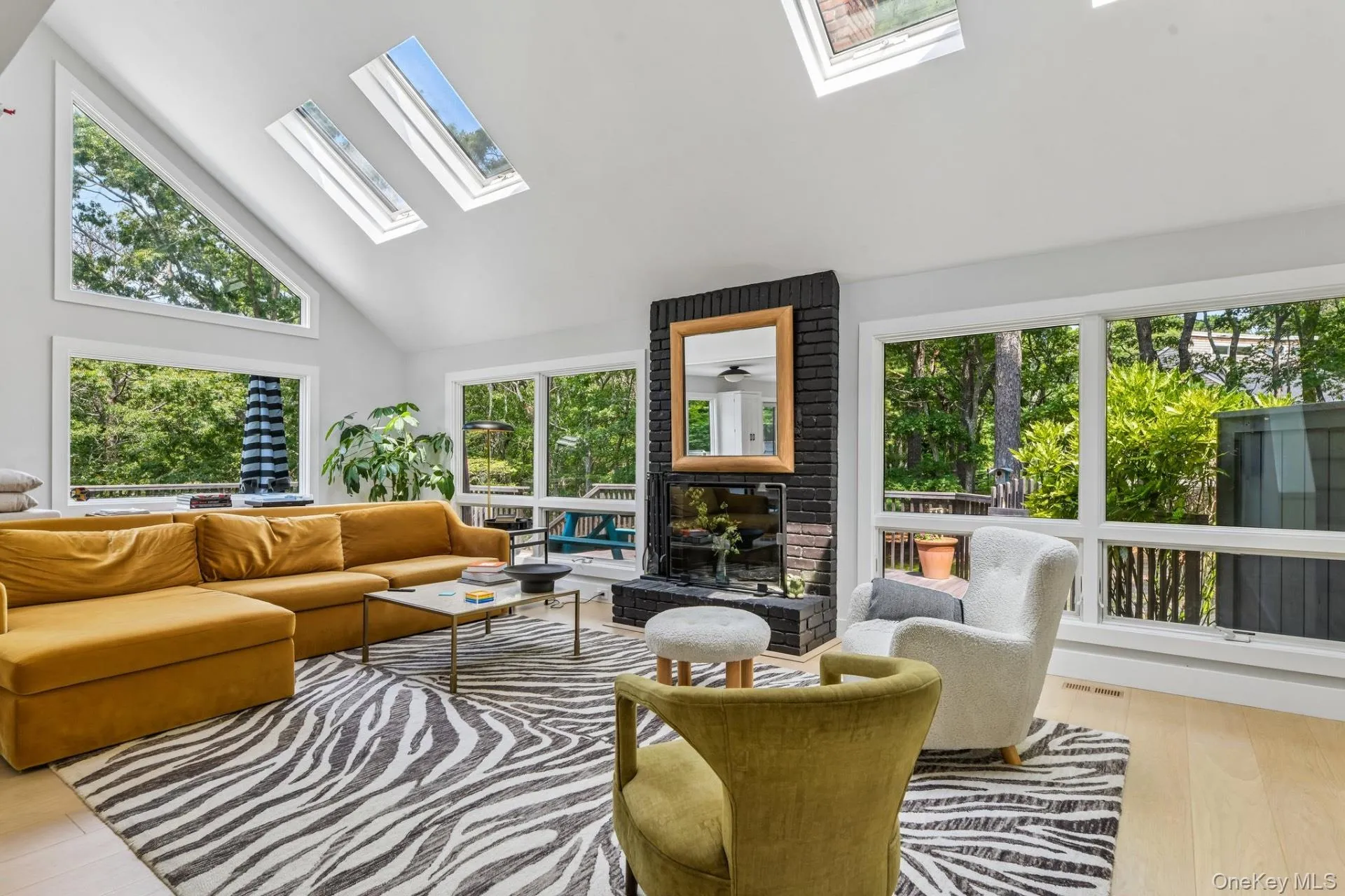 12 Deep View Court, East Hampton, NY, 4 Bedrooms Bedrooms, 8 Rooms Rooms,2 BathroomsBathrooms,Residential,For Rent,Deep View,0,1047210 12 Deep View Court, East Hampton, NY, 4 Bedrooms Bedrooms, 8 Rooms Rooms,2 BathroomsBathrooms,Residential,For Rent,Deep View,0,1047210
