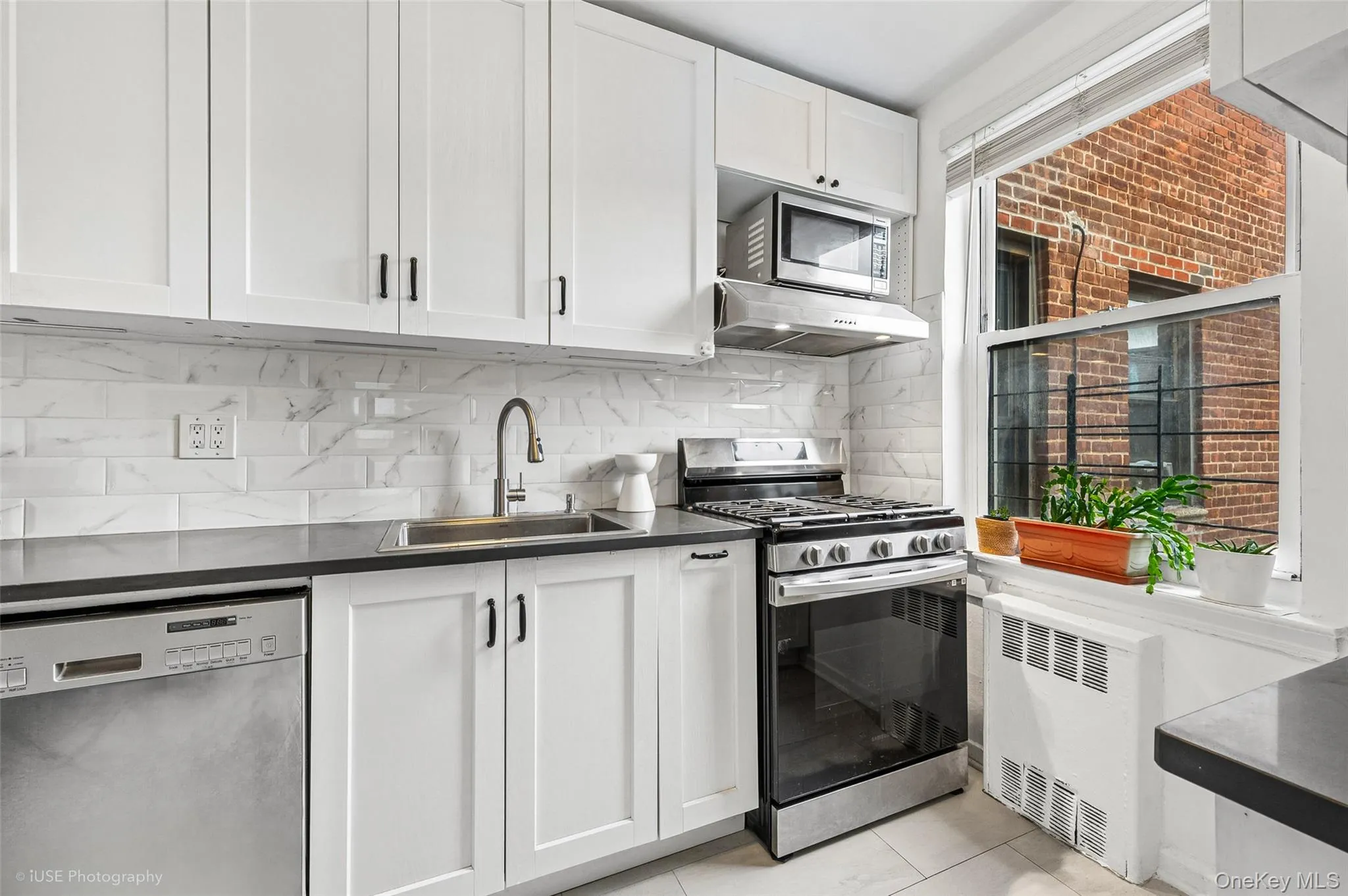 52-18 39th Avenue, New York, NY, 1 Bedroom Bedrooms, 3 Rooms Rooms,1 BathroomBathrooms,Residential,For Rent,39th Avenue,0,1047215 52-18 39th Avenue, New York, NY, 1 Bedroom Bedrooms, 3 Rooms Rooms,1 BathroomBathrooms,Residential,For Rent,39th Avenue,0,1047215