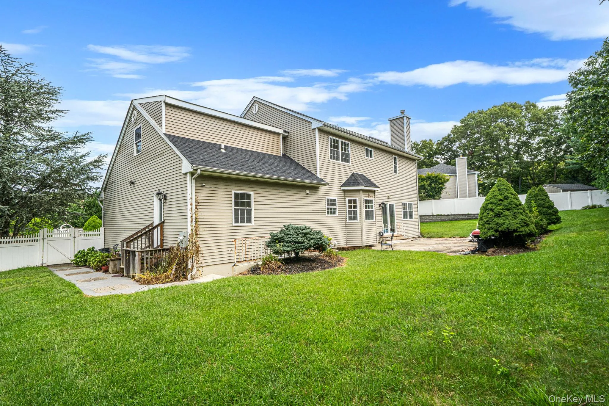 18 Woodridge Lane, Brookhaven, NY, 5 Bedrooms Bedrooms, 9 Rooms Rooms,2 BathroomsBathrooms,Residential,For Rent,Woodridge,0,1047218 18 Woodridge Lane, Brookhaven, NY, 5 Bedrooms Bedrooms, 9 Rooms Rooms,2 BathroomsBathrooms,Residential,For Rent,Woodridge,0,1047218