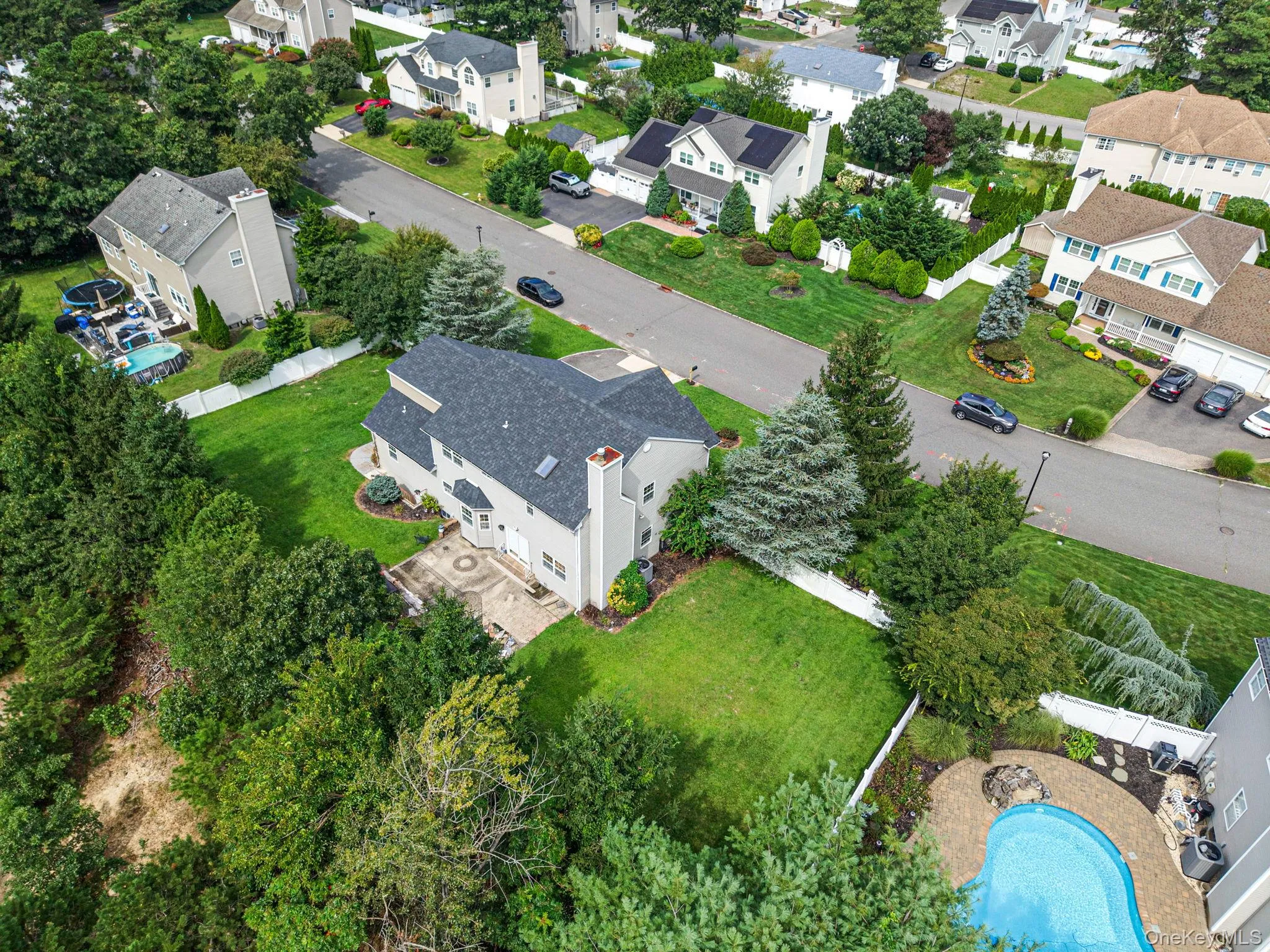 18 Woodridge Lane, Brookhaven, NY, 5 Bedrooms Bedrooms, 9 Rooms Rooms,2 BathroomsBathrooms,Residential,For Rent,Woodridge,0,1047218 18 Woodridge Lane, Brookhaven, NY, 5 Bedrooms Bedrooms, 9 Rooms Rooms,2 BathroomsBathrooms,Residential,For Rent,Woodridge,0,1047218