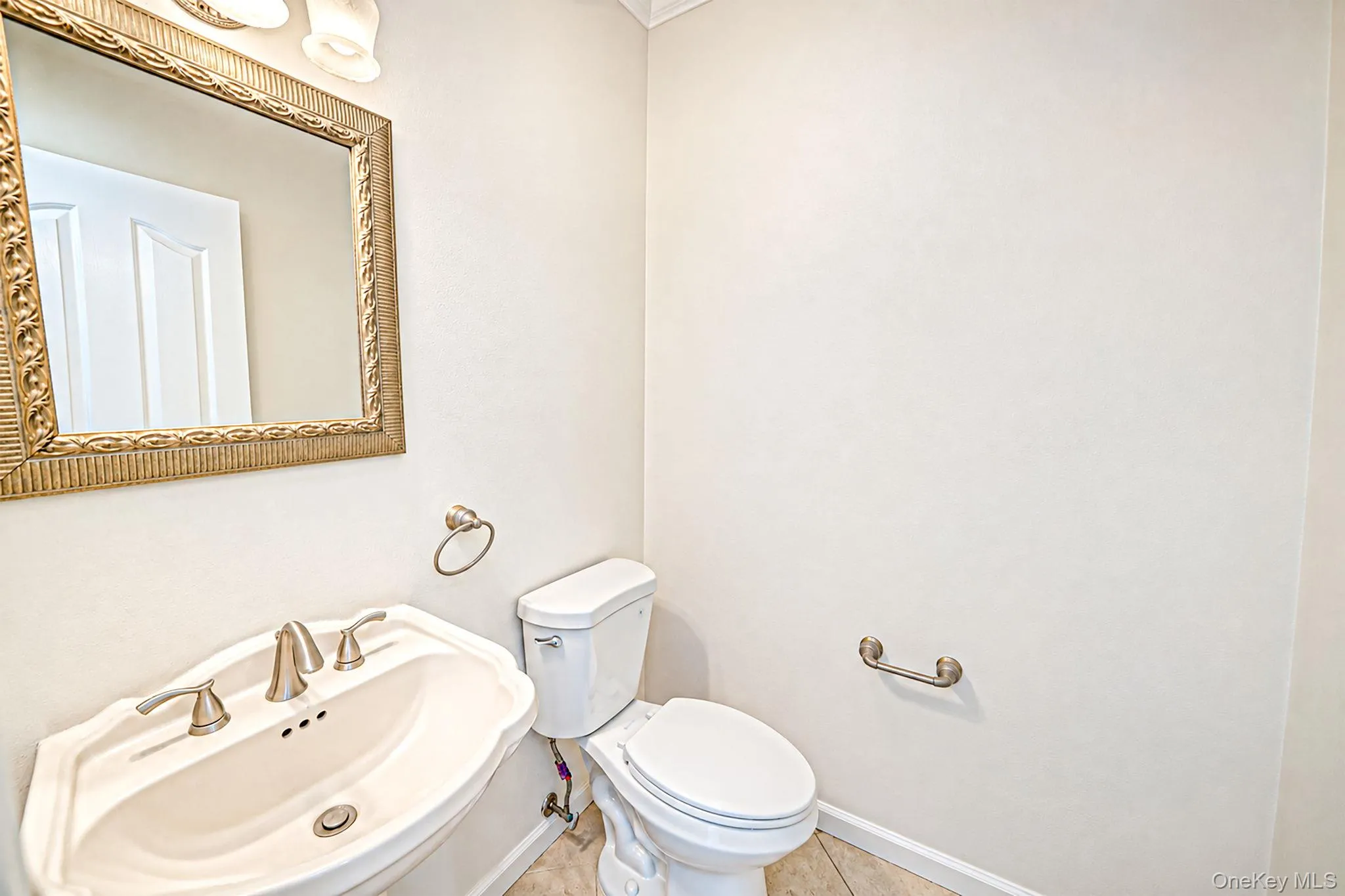 18 Woodridge Lane, Brookhaven, NY, 5 Bedrooms Bedrooms, 9 Rooms Rooms,2 BathroomsBathrooms,Residential,For Rent,Woodridge,0,1047218 18 Woodridge Lane, Brookhaven, NY, 5 Bedrooms Bedrooms, 9 Rooms Rooms,2 BathroomsBathrooms,Residential,For Rent,Woodridge,0,1047218