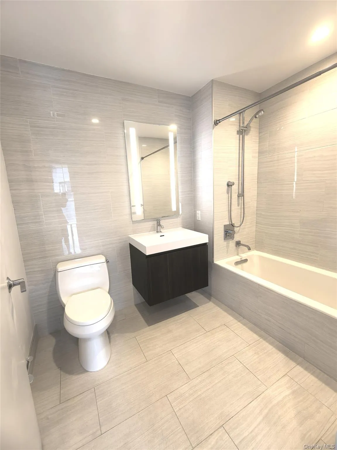13103 40th Road, New York, NY, 2 Bedrooms Bedrooms, 5 Rooms Rooms,2 BathroomsBathrooms,Residential,For Rent,40th,0,1047223 13103 40th Road, New York, NY, 2 Bedrooms Bedrooms, 5 Rooms Rooms,2 BathroomsBathrooms,Residential,For Rent,40th,0,1047223