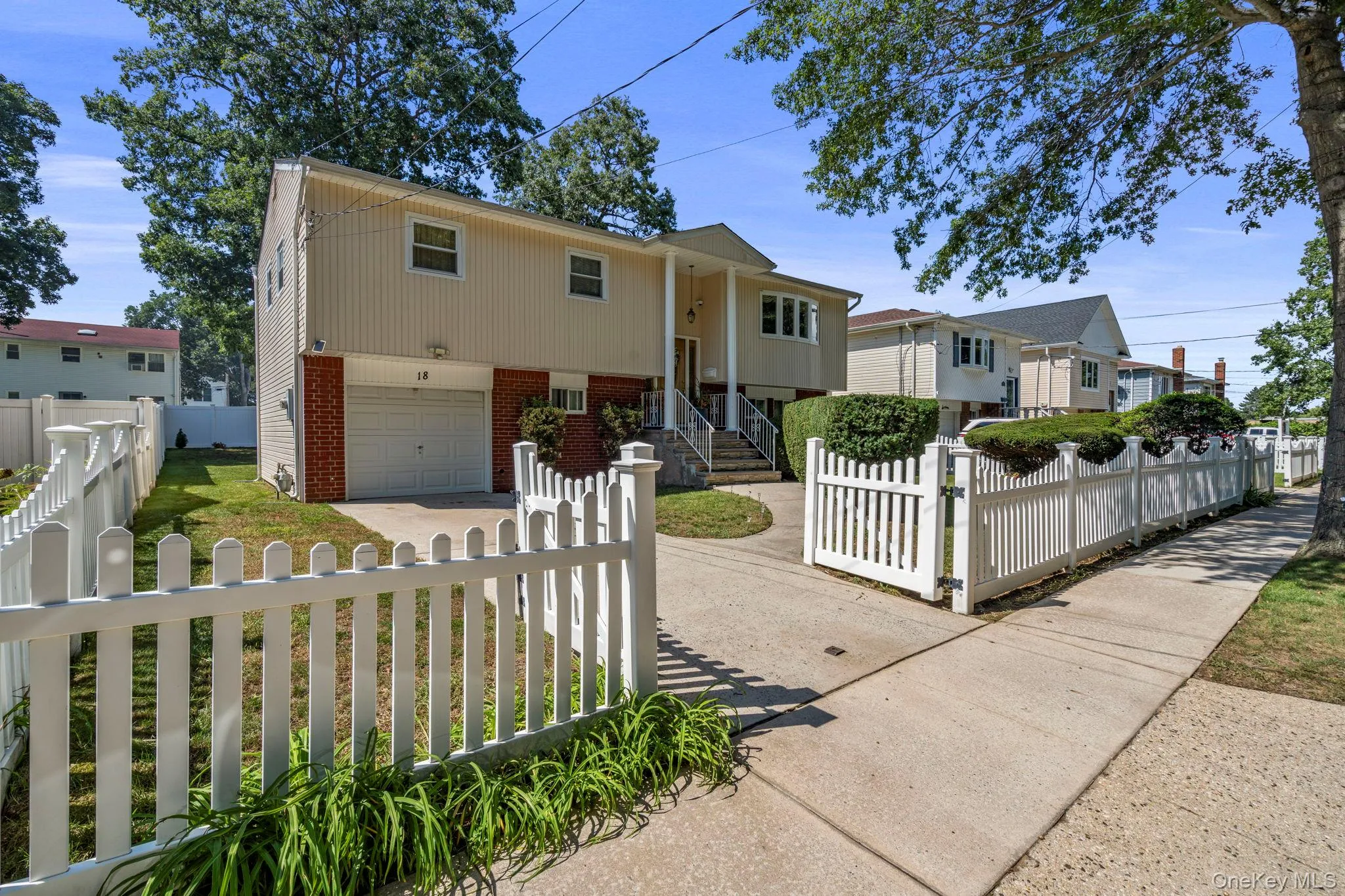 18 Brooklyn Avenue, Hempstead, NY, 4 Bedrooms Bedrooms, 8 Rooms Rooms,2 BathroomsBathrooms,Residential,For Rent,Brooklyn,0,1047228 18 Brooklyn Avenue, Hempstead, NY, 4 Bedrooms Bedrooms, 8 Rooms Rooms,2 BathroomsBathrooms,Residential,For Rent,Brooklyn,0,1047228