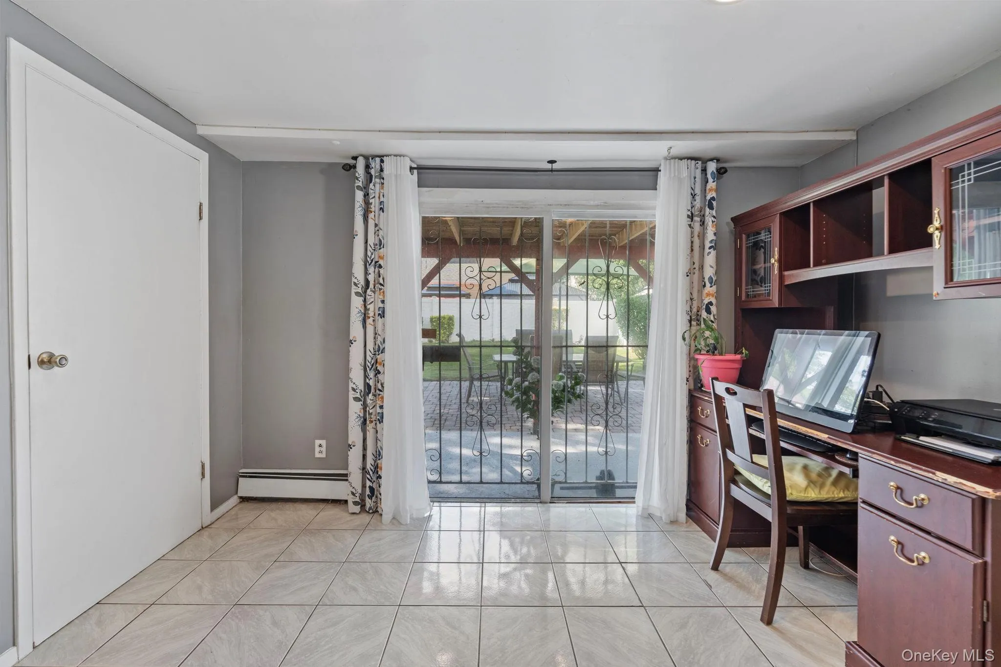 18 Brooklyn Avenue, Hempstead, NY, 4 Bedrooms Bedrooms, 8 Rooms Rooms,2 BathroomsBathrooms,Residential,For Rent,Brooklyn,0,1047228 18 Brooklyn Avenue, Hempstead, NY, 4 Bedrooms Bedrooms, 8 Rooms Rooms,2 BathroomsBathrooms,Residential,For Rent,Brooklyn,0,1047228