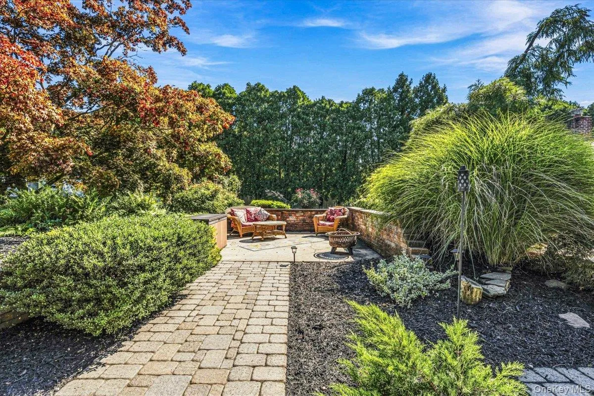31 Dehan Street, Smithtown, NY, 3 Bedrooms Bedrooms, 14 Rooms Rooms,2 BathroomsBathrooms,Residential,For Rent,Dehan,0,1047231 31 Dehan Street, Smithtown, NY, 3 Bedrooms Bedrooms, 14 Rooms Rooms,2 BathroomsBathrooms,Residential,For Rent,Dehan,0,1047231