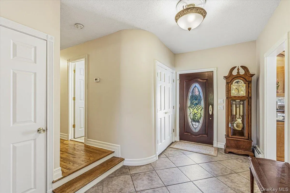31 Dehan Street, Smithtown, NY, 3 Bedrooms Bedrooms, 14 Rooms Rooms,2 BathroomsBathrooms,Residential,For Rent,Dehan,0,1047231 31 Dehan Street, Smithtown, NY, 3 Bedrooms Bedrooms, 14 Rooms Rooms,2 BathroomsBathrooms,Residential,For Rent,Dehan,0,1047231
