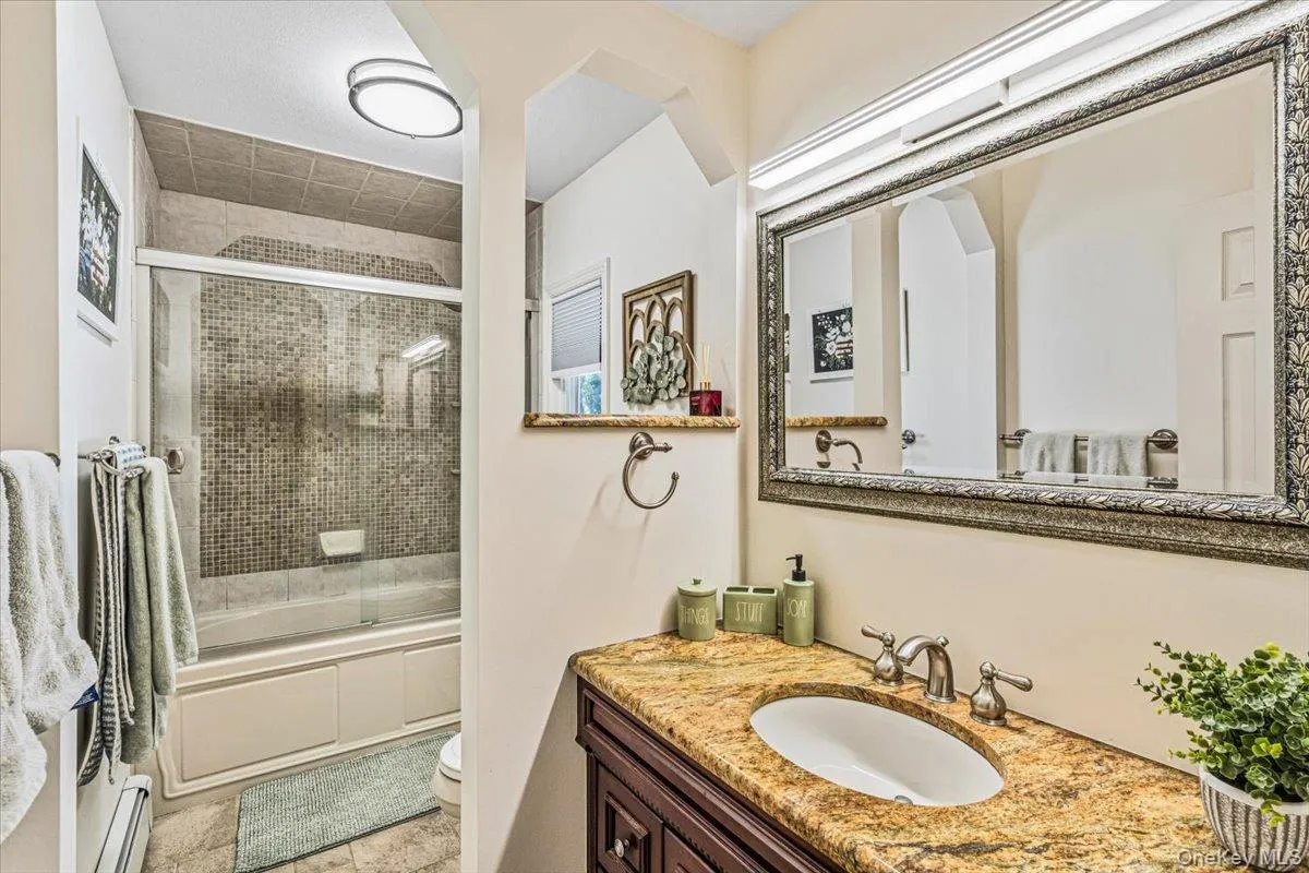 31 Dehan Street, Smithtown, NY, 3 Bedrooms Bedrooms, 14 Rooms Rooms,2 BathroomsBathrooms,Residential,For Rent,Dehan,0,1047231 31 Dehan Street, Smithtown, NY, 3 Bedrooms Bedrooms, 14 Rooms Rooms,2 BathroomsBathrooms,Residential,For Rent,Dehan,0,1047231