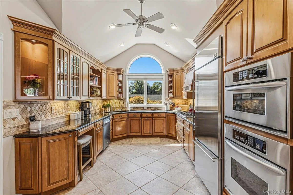 31 Dehan Street, Smithtown, NY, 3 Bedrooms Bedrooms, 14 Rooms Rooms,2 BathroomsBathrooms,Residential,For Rent,Dehan,0,1047231 31 Dehan Street, Smithtown, NY, 3 Bedrooms Bedrooms, 14 Rooms Rooms,2 BathroomsBathrooms,Residential,For Rent,Dehan,0,1047231