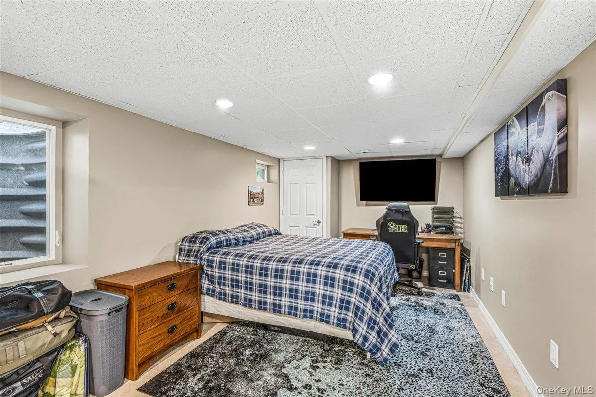 31 Dehan Street, Smithtown, NY, 3 Bedrooms Bedrooms, 14 Rooms Rooms,2 BathroomsBathrooms,Residential,For Rent,Dehan,0,1047231 31 Dehan Street, Smithtown, NY, 3 Bedrooms Bedrooms, 14 Rooms Rooms,2 BathroomsBathrooms,Residential,For Rent,Dehan,0,1047231