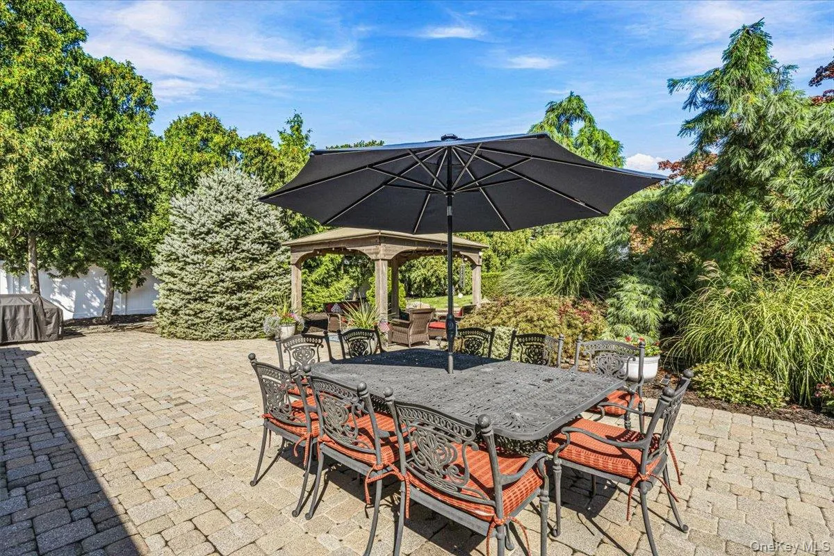 31 Dehan Street, Smithtown, NY, 3 Bedrooms Bedrooms, 14 Rooms Rooms,2 BathroomsBathrooms,Residential,For Rent,Dehan,0,1047231 31 Dehan Street, Smithtown, NY, 3 Bedrooms Bedrooms, 14 Rooms Rooms,2 BathroomsBathrooms,Residential,For Rent,Dehan,0,1047231