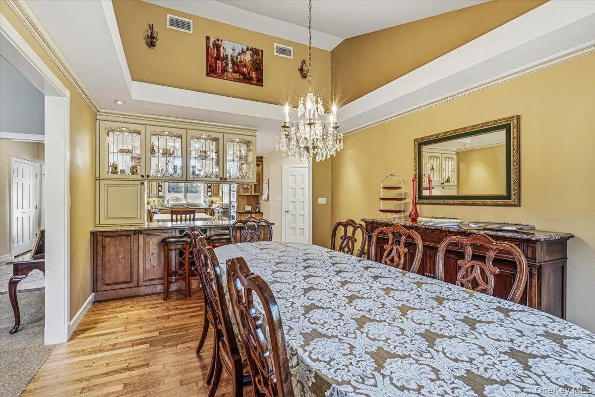 31 Dehan Street, Smithtown, NY, 3 Bedrooms Bedrooms, 14 Rooms Rooms,2 BathroomsBathrooms,Residential,For Rent,Dehan,0,1047231 31 Dehan Street, Smithtown, NY, 3 Bedrooms Bedrooms, 14 Rooms Rooms,2 BathroomsBathrooms,Residential,For Rent,Dehan,0,1047231