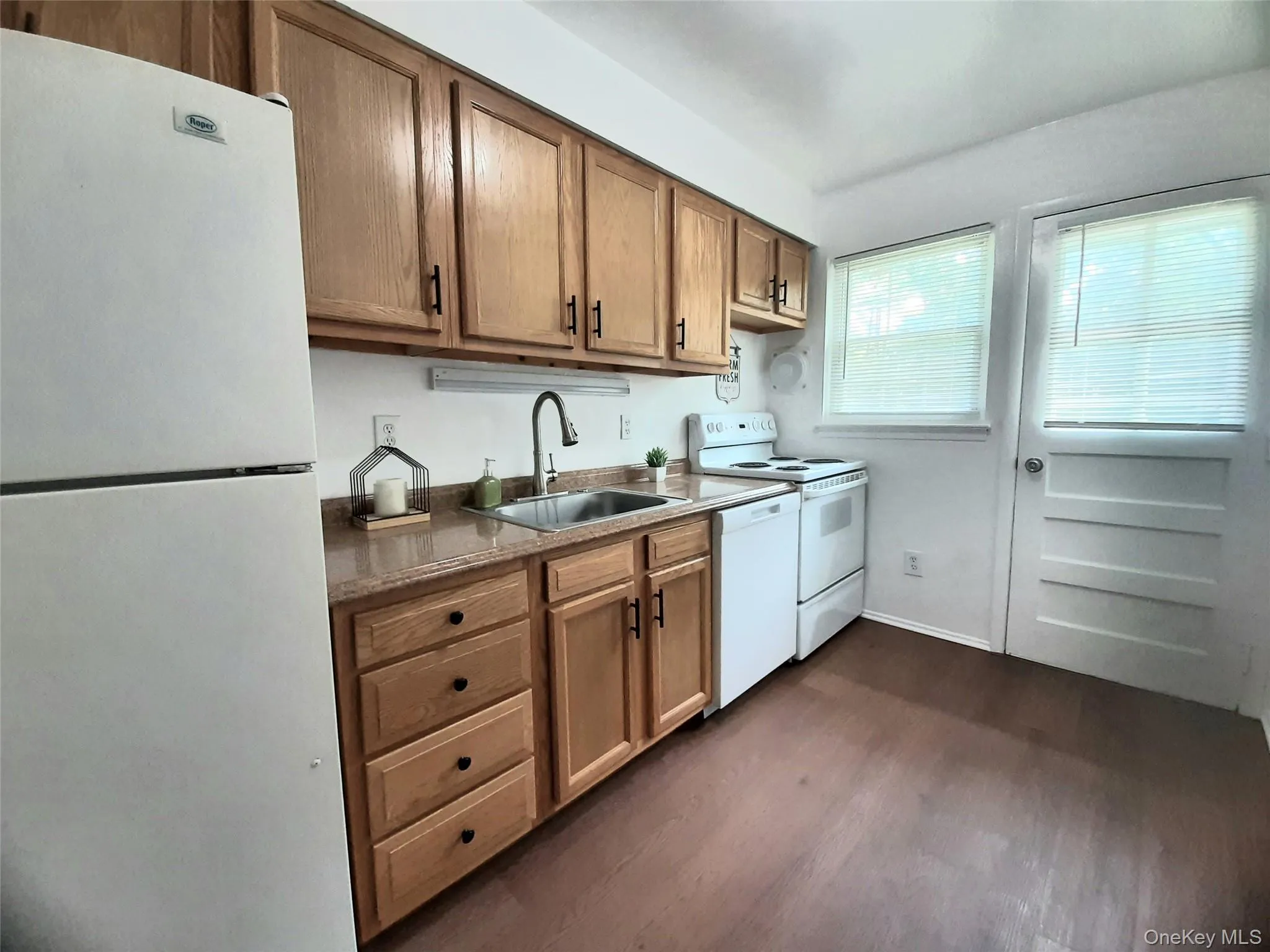 5 Wildwood Drive, Wappinger, NY, 1 Bedroom Bedrooms, 3 Rooms Rooms,1 BathroomBathrooms,Residential,For Rent,Wildwood,0,1047233 5 Wildwood Drive, Wappinger, NY, 1 Bedroom Bedrooms, 3 Rooms Rooms,1 BathroomBathrooms,Residential,For Rent,Wildwood,0,1047233