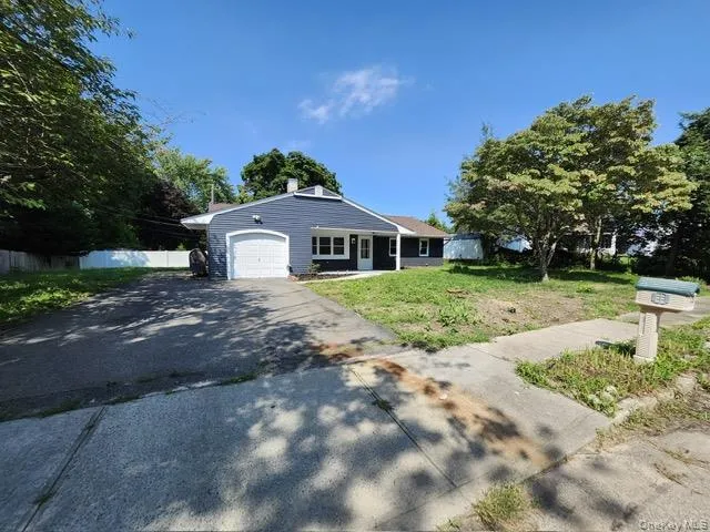 73 Morton Street, Brookhaven, NY, 3 Bedrooms Bedrooms, 6 Rooms Rooms,1 BathroomBathrooms,Residential,For Rent,Morton,0,1047237 73 Morton Street, Brookhaven, NY, 3 Bedrooms Bedrooms, 6 Rooms Rooms,1 BathroomBathrooms,Residential,For Rent,Morton,0,1047237