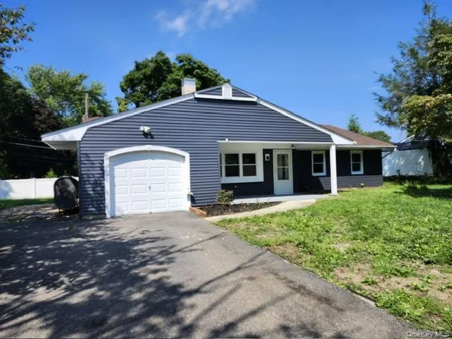 73 Morton Street, Brookhaven, NY, 3 Bedrooms Bedrooms, 6 Rooms Rooms,1 BathroomBathrooms,Residential,For Rent,Morton,0,1047237 73 Morton Street, Brookhaven, NY, 3 Bedrooms Bedrooms, 6 Rooms Rooms,1 BathroomBathrooms,Residential,For Rent,Morton,0,1047237