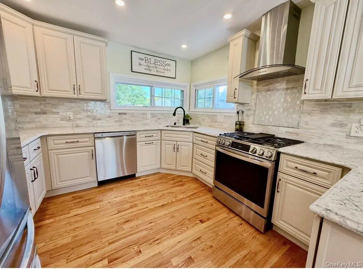 65 Westwood Road, Oyster Bay, NY, 3 Bedrooms Bedrooms, 7 Rooms Rooms,2 BathroomsBathrooms,Residential,For Rent,Westwood,0,1047241 65 Westwood Road, Oyster Bay, NY, 3 Bedrooms Bedrooms, 7 Rooms Rooms,2 BathroomsBathrooms,Residential,For Rent,Westwood,0,1047241