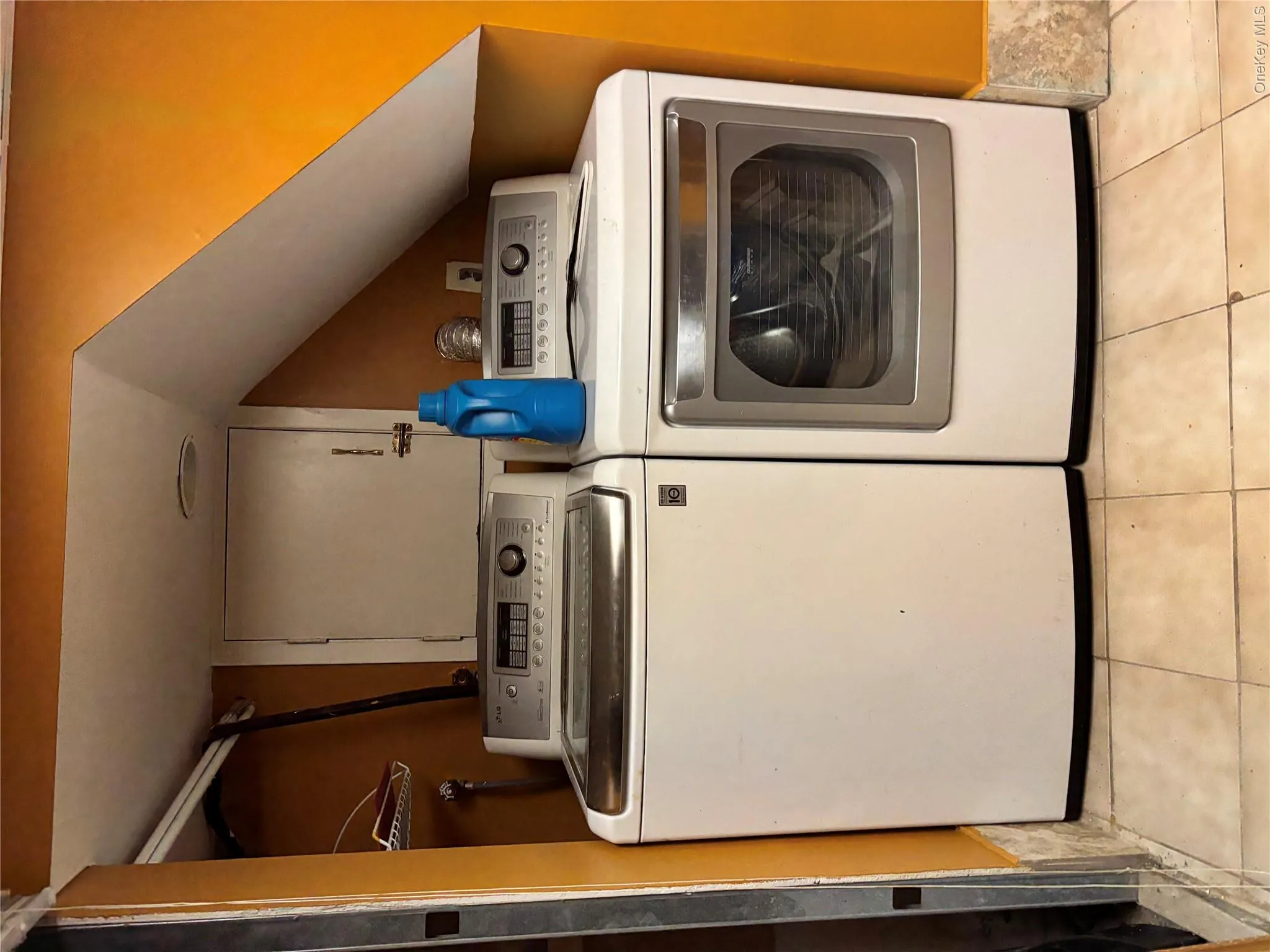 3614 Paulding Avenue, New York, NY, 3 Bedrooms Bedrooms, 10 Rooms Rooms,3 BathroomsBathrooms,Residential,For Rent,Paulding,0,1047245 3614 Paulding Avenue, New York, NY, 3 Bedrooms Bedrooms, 10 Rooms Rooms,3 BathroomsBathrooms,Residential,For Rent,Paulding,0,1047245