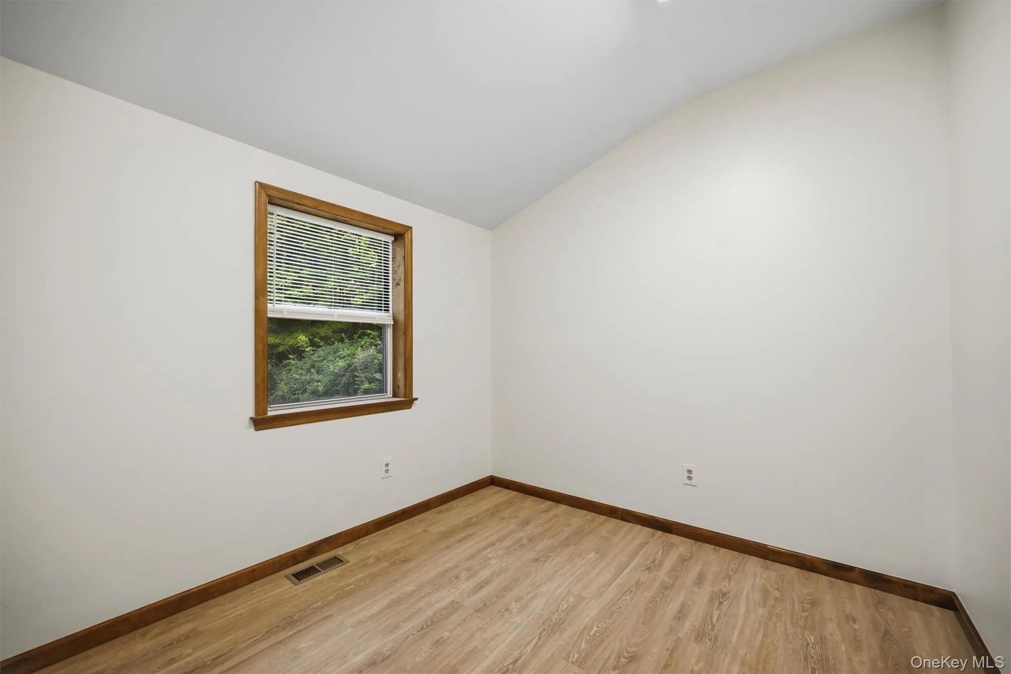 106 Freezer Road, Wallkill, NY, 4 Bedrooms Bedrooms, 14 Rooms Rooms,2 BathroomsBathrooms,Residential,For Rent,Freezer,0,1047247 106 Freezer Road, Wallkill, NY, 4 Bedrooms Bedrooms, 14 Rooms Rooms,2 BathroomsBathrooms,Residential,For Rent,Freezer,0,1047247