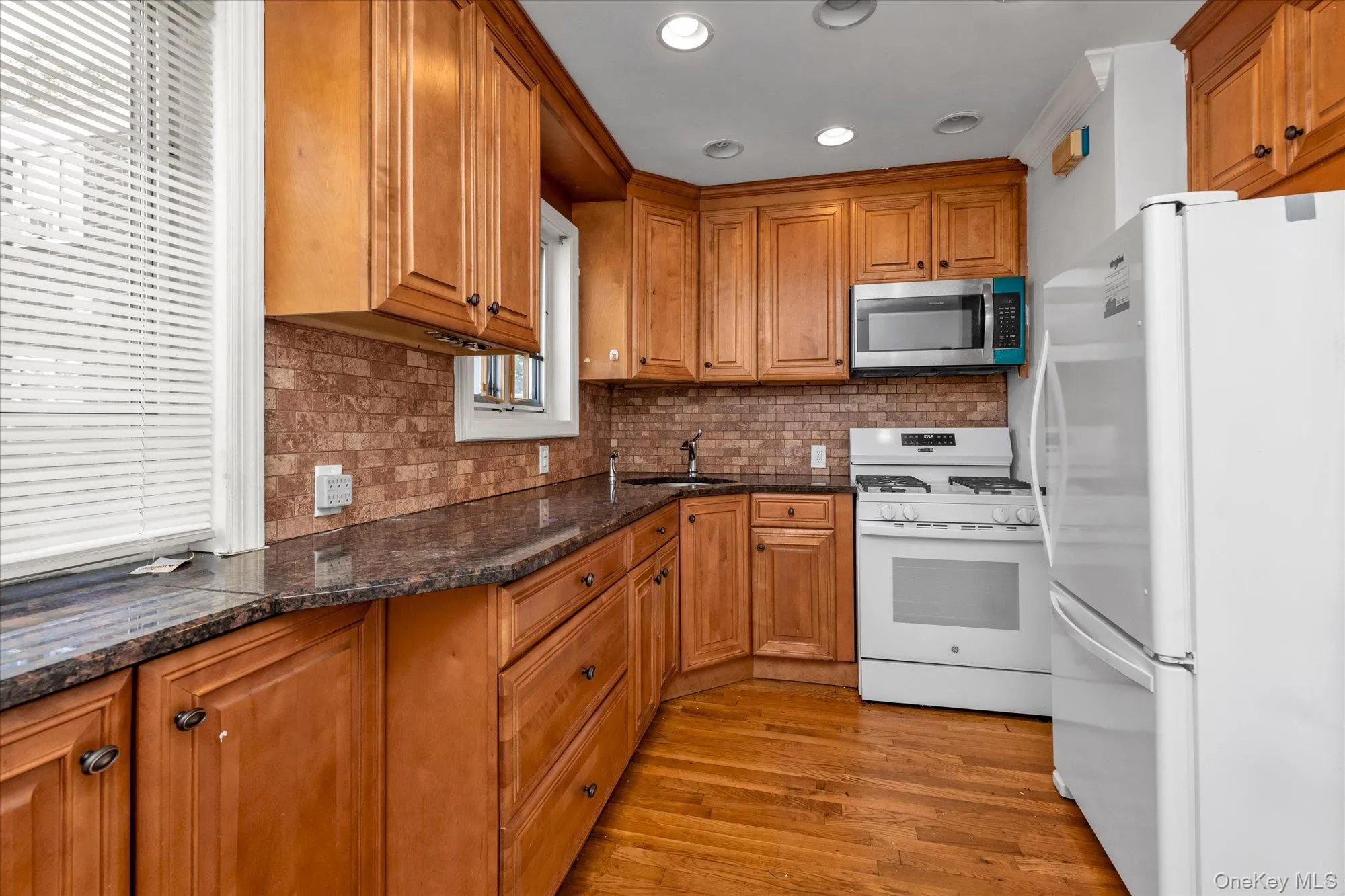 229-05 87th Avenue, New York, NY, 2 Bedrooms Bedrooms, 5 Rooms Rooms,1 BathroomBathrooms,Residential,For Rent,87th,0,1047249 229-05 87th Avenue, New York, NY, 2 Bedrooms Bedrooms, 5 Rooms Rooms,1 BathroomBathrooms,Residential,For Rent,87th,0,1047249