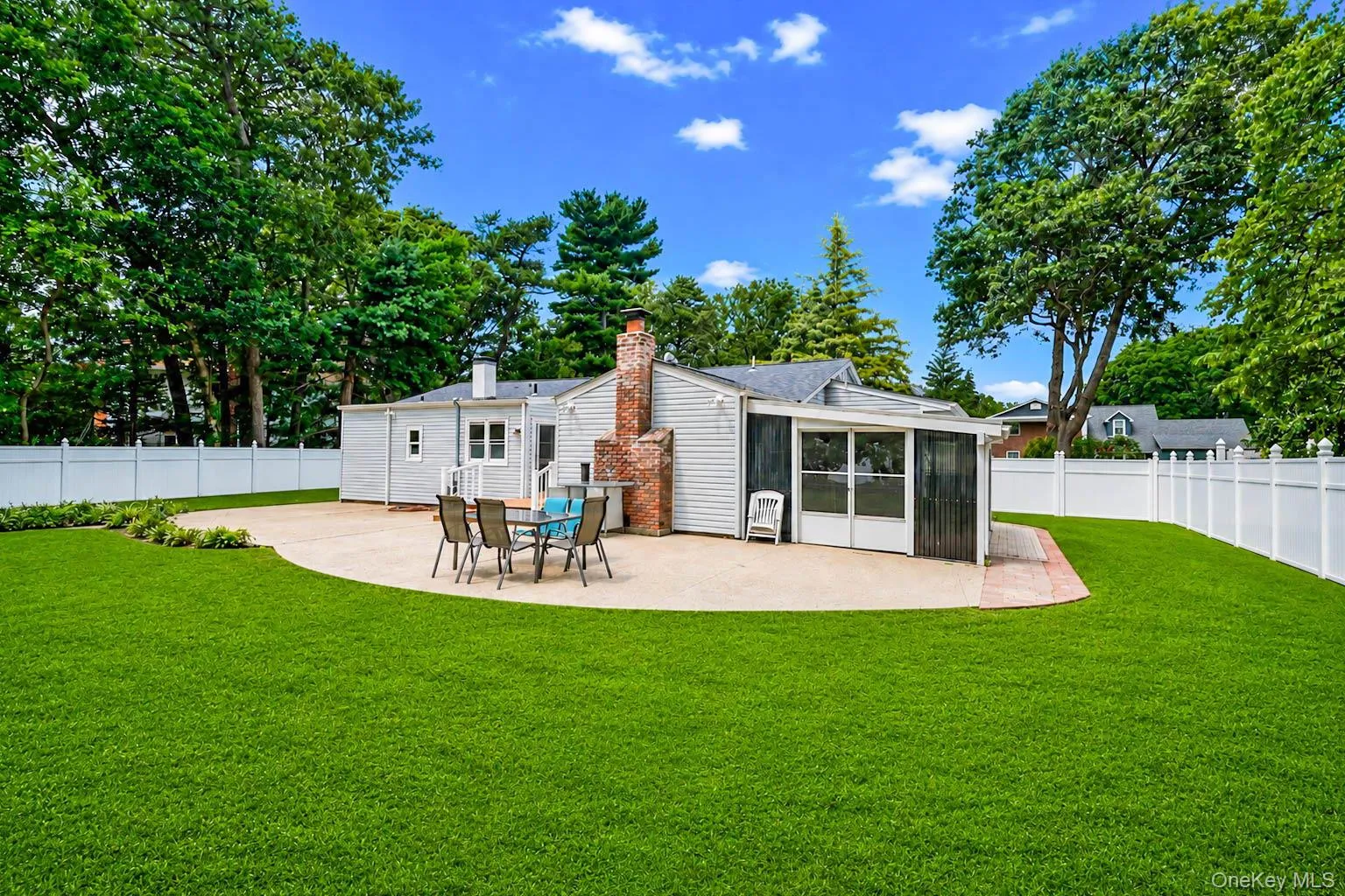12 Beecher Street, Brookhaven, NY, 3 Bedrooms Bedrooms, 9 Rooms Rooms,2 BathroomsBathrooms,Residential,For Rent,Beecher,0,1047250 12 Beecher Street, Brookhaven, NY, 3 Bedrooms Bedrooms, 9 Rooms Rooms,2 BathroomsBathrooms,Residential,For Rent,Beecher,0,1047250