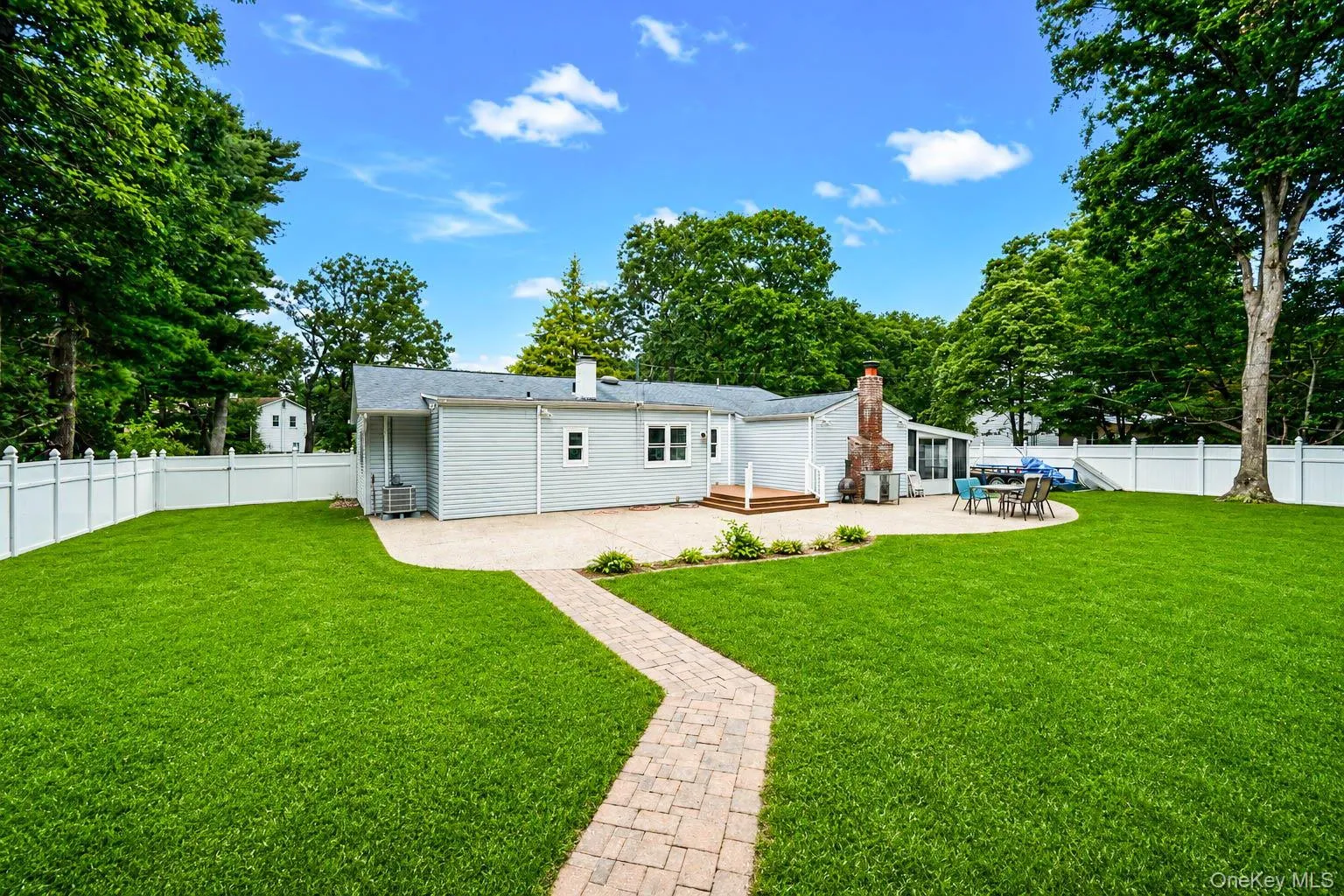 12 Beecher Street, Brookhaven, NY, 3 Bedrooms Bedrooms, 9 Rooms Rooms,2 BathroomsBathrooms,Residential,For Rent,Beecher,0,1047250 12 Beecher Street, Brookhaven, NY, 3 Bedrooms Bedrooms, 9 Rooms Rooms,2 BathroomsBathrooms,Residential,For Rent,Beecher,0,1047250