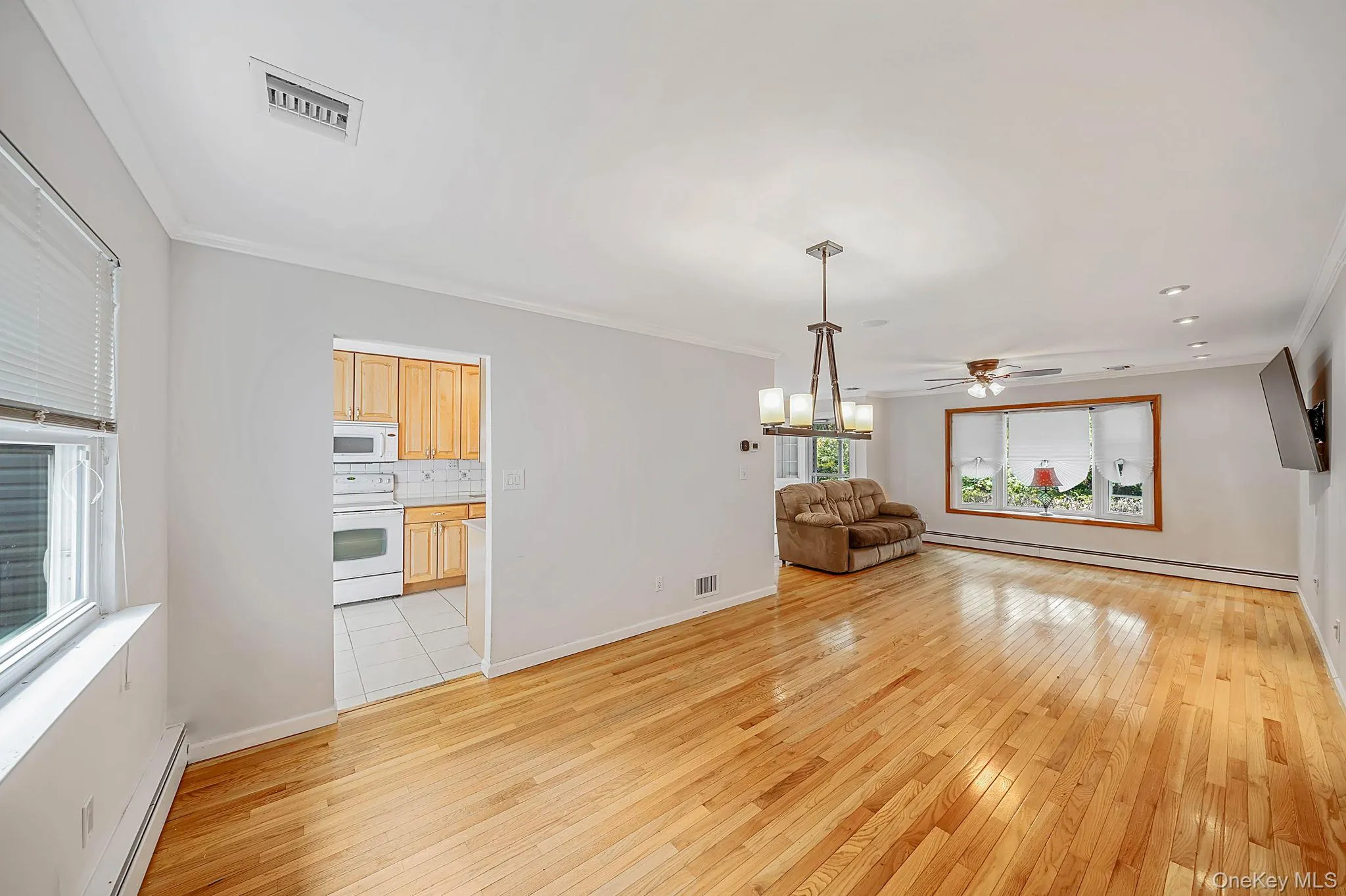 12 Beecher Street, Brookhaven, NY, 3 Bedrooms Bedrooms, 9 Rooms Rooms,2 BathroomsBathrooms,Residential,For Rent,Beecher,0,1047250 12 Beecher Street, Brookhaven, NY, 3 Bedrooms Bedrooms, 9 Rooms Rooms,2 BathroomsBathrooms,Residential,For Rent,Beecher,0,1047250