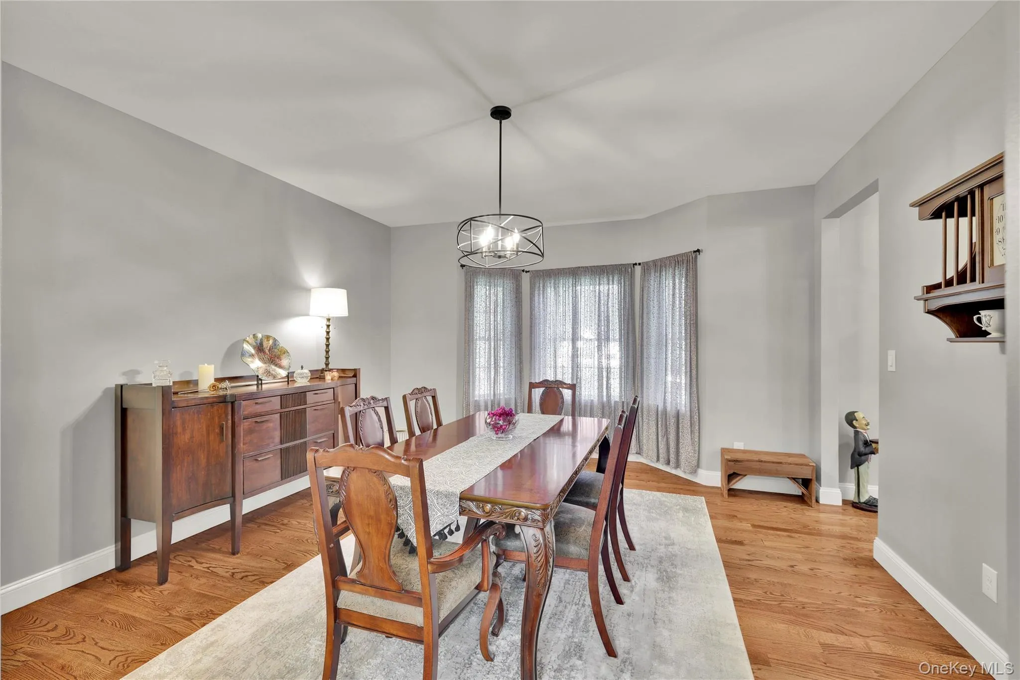 Spacious Formal dining room off the kitchen Spacious Formal dining room off the kitchen