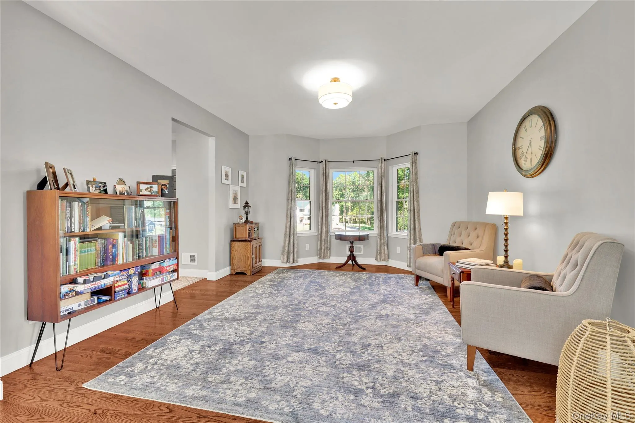 Living Room flows nicely to the family room Living Room flows nicely to the family room