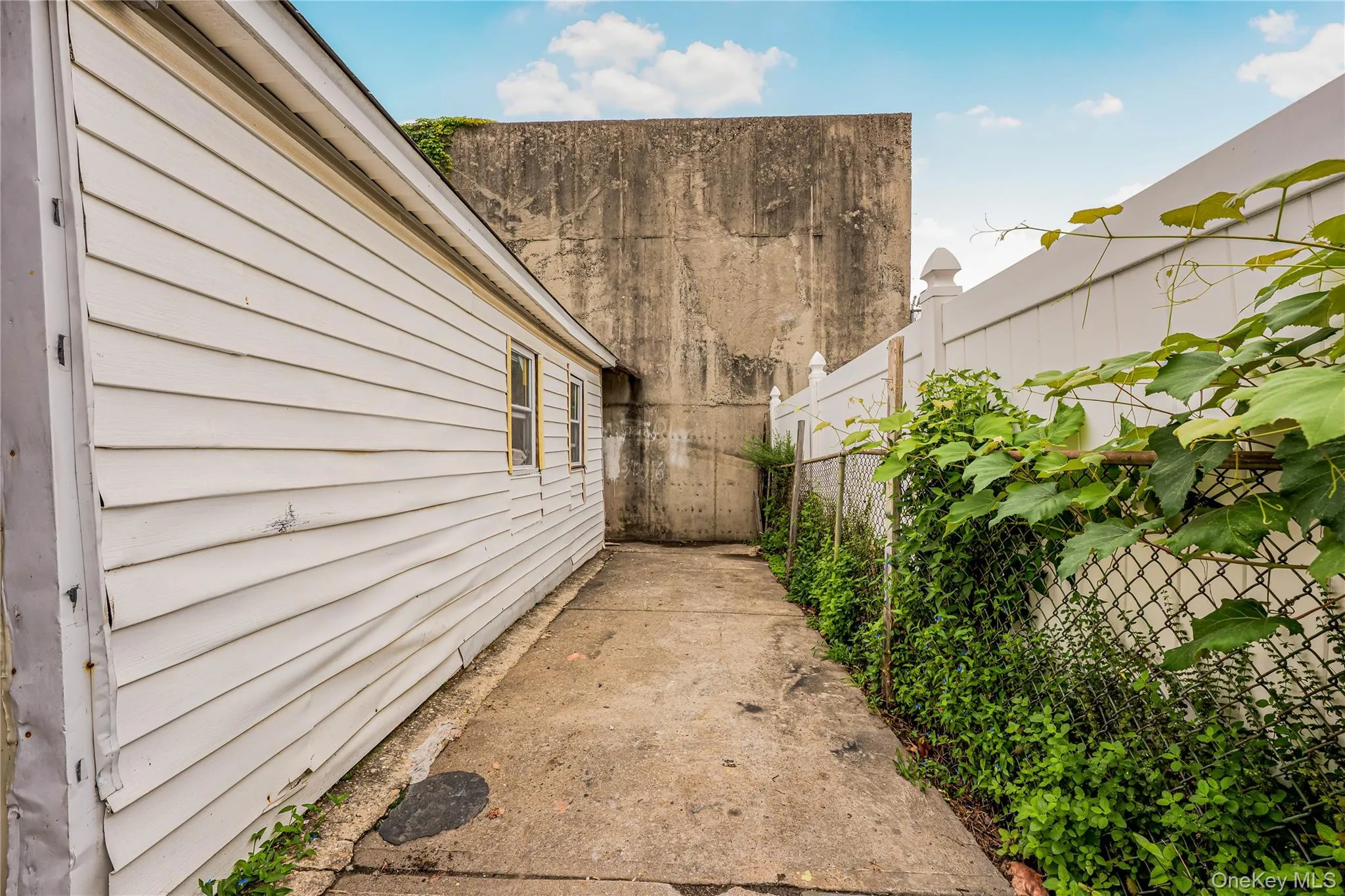 173-43 103rd Avenue, New York, NY, 4 Bedrooms Bedrooms, 7 Rooms Rooms,2 BathroomsBathrooms,Residential,For Rent,103rd,0,1047265 173-43 103rd Avenue, New York, NY, 4 Bedrooms Bedrooms, 7 Rooms Rooms,2 BathroomsBathrooms,Residential,For Rent,103rd,0,1047265