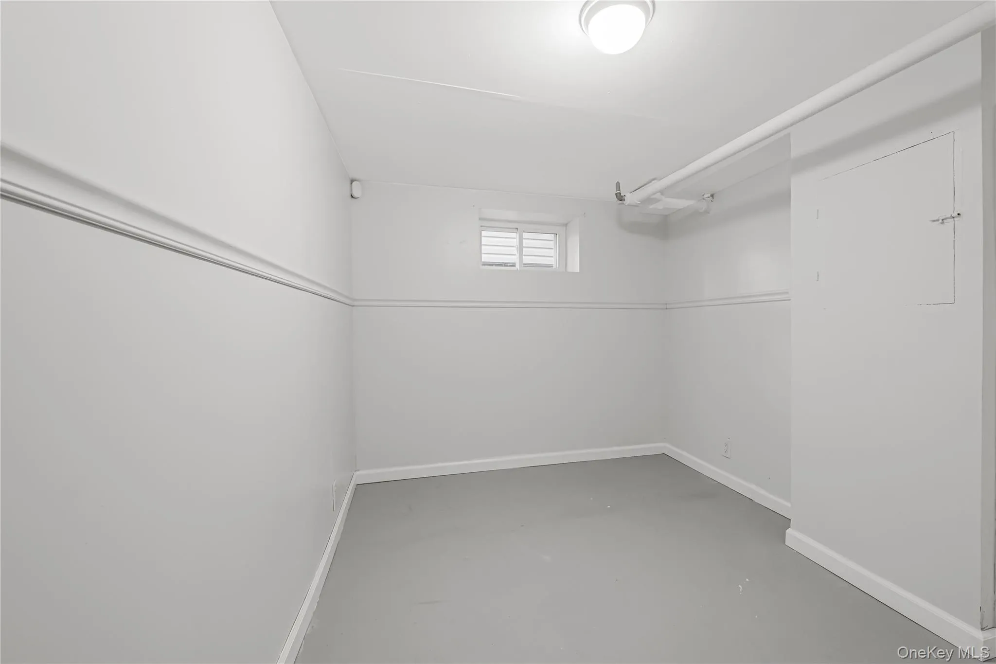 173-43 103rd Avenue, New York, NY, 4 Bedrooms Bedrooms, 7 Rooms Rooms,2 BathroomsBathrooms,Residential,For Rent,103rd,0,1047265 173-43 103rd Avenue, New York, NY, 4 Bedrooms Bedrooms, 7 Rooms Rooms,2 BathroomsBathrooms,Residential,For Rent,103rd,0,1047265