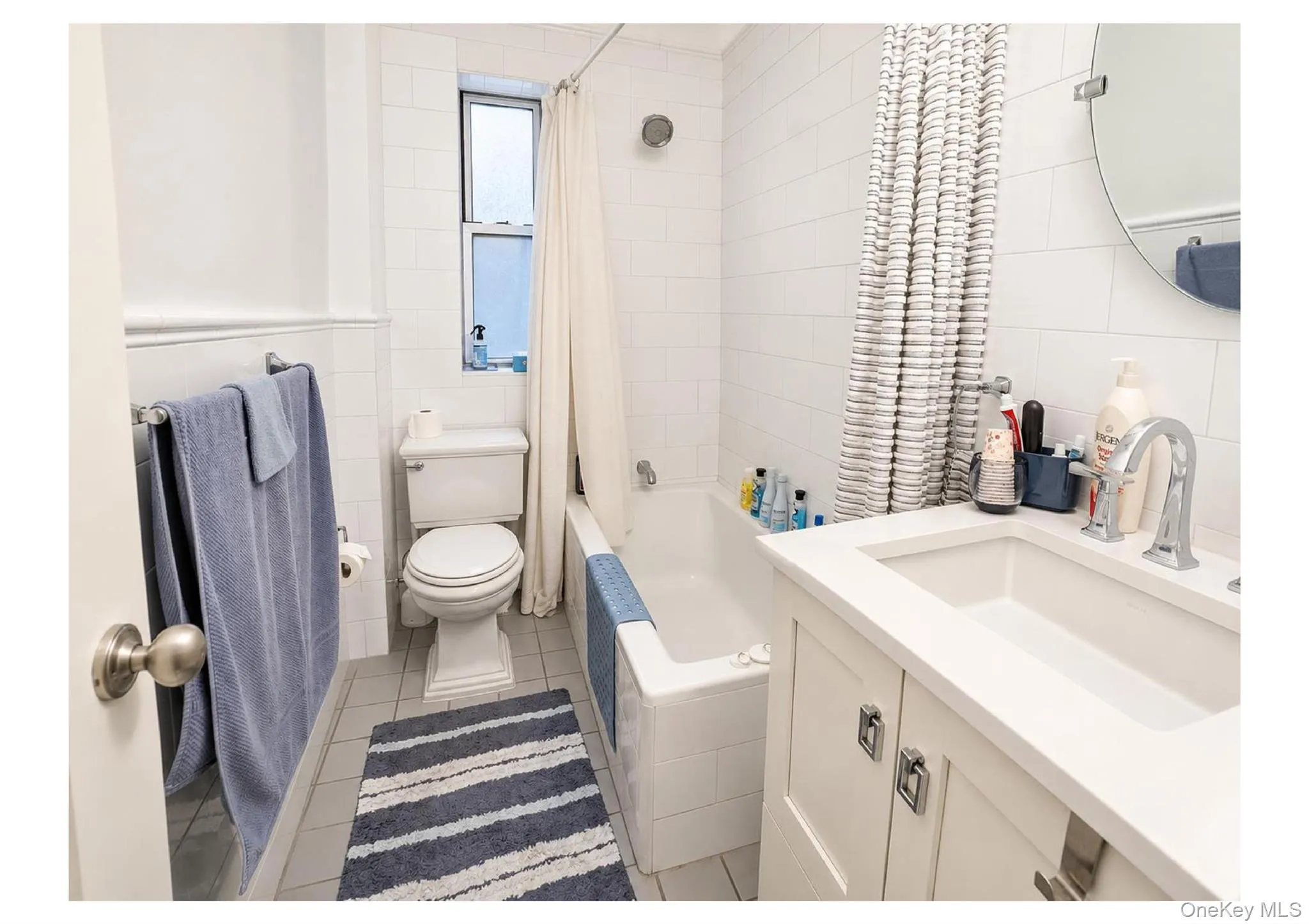 73-12 35th Avenue, New York, NY, 1 Bedroom Bedrooms, 4 Rooms Rooms,1 BathroomBathrooms,Residential,For Rent,35th,0,1047267 73-12 35th Avenue, New York, NY, 1 Bedroom Bedrooms, 4 Rooms Rooms,1 BathroomBathrooms,Residential,For Rent,35th,0,1047267