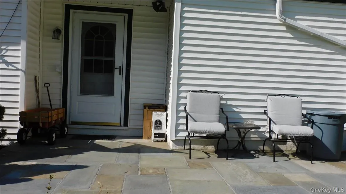 252 Rockland Lake, Clarkstown, NY, 2 Bedrooms Bedrooms, 5 Rooms Rooms,2 BathroomsBathrooms,Residential Lease,For Rent,Rockland Lake,0,1047270 252 Rockland Lake, Clarkstown, NY, 2 Bedrooms Bedrooms, 5 Rooms Rooms,2 BathroomsBathrooms,Residential Lease,For Rent,Rockland Lake,0,1047270