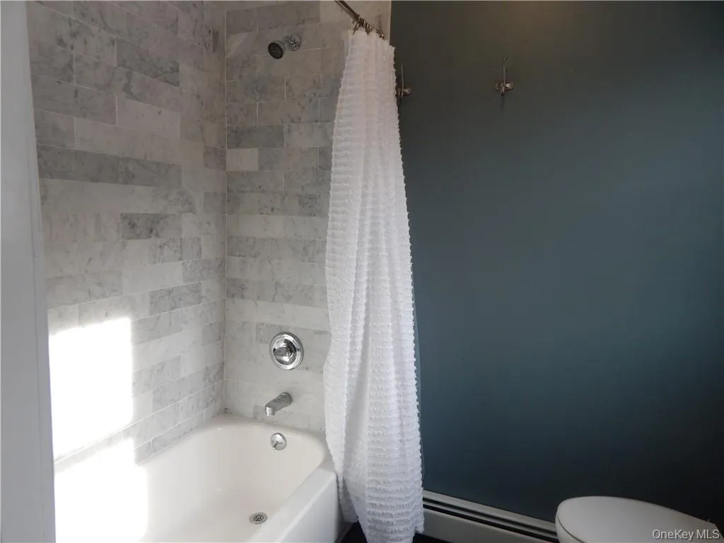 252 Rockland Lake, Clarkstown, NY, 2 Bedrooms Bedrooms, 5 Rooms Rooms,2 BathroomsBathrooms,Residential Lease,For Rent,Rockland Lake,0,1047270 252 Rockland Lake, Clarkstown, NY, 2 Bedrooms Bedrooms, 5 Rooms Rooms,2 BathroomsBathrooms,Residential Lease,For Rent,Rockland Lake,0,1047270