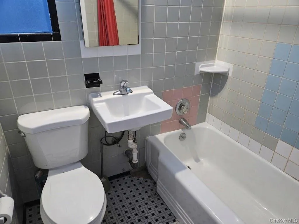 82 Forbell Street, New York, NY, 4 Bedrooms Bedrooms, 8 Rooms Rooms,3 BathroomsBathrooms,Residential,For Rent,Forbell,0,1047275 82 Forbell Street, New York, NY, 4 Bedrooms Bedrooms, 8 Rooms Rooms,3 BathroomsBathrooms,Residential,For Rent,Forbell,0,1047275