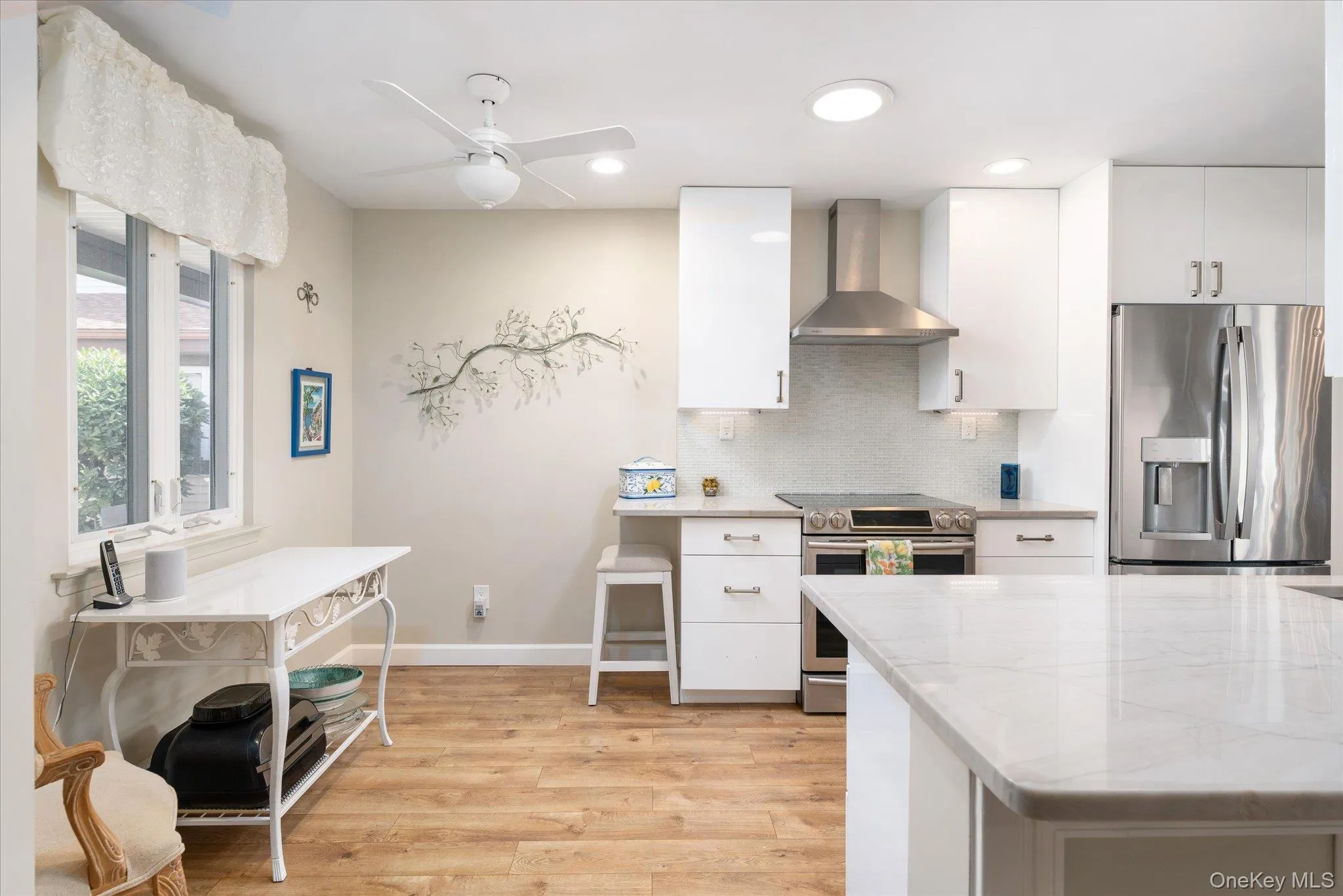 1102 Gotham Path, Smithtown, NY, 3 Bedrooms Bedrooms, 6 Rooms Rooms,2 BathroomsBathrooms,Residential,For Rent,Gotham,0,1047276 1102 Gotham Path, Smithtown, NY, 3 Bedrooms Bedrooms, 6 Rooms Rooms,2 BathroomsBathrooms,Residential,For Rent,Gotham,0,1047276
