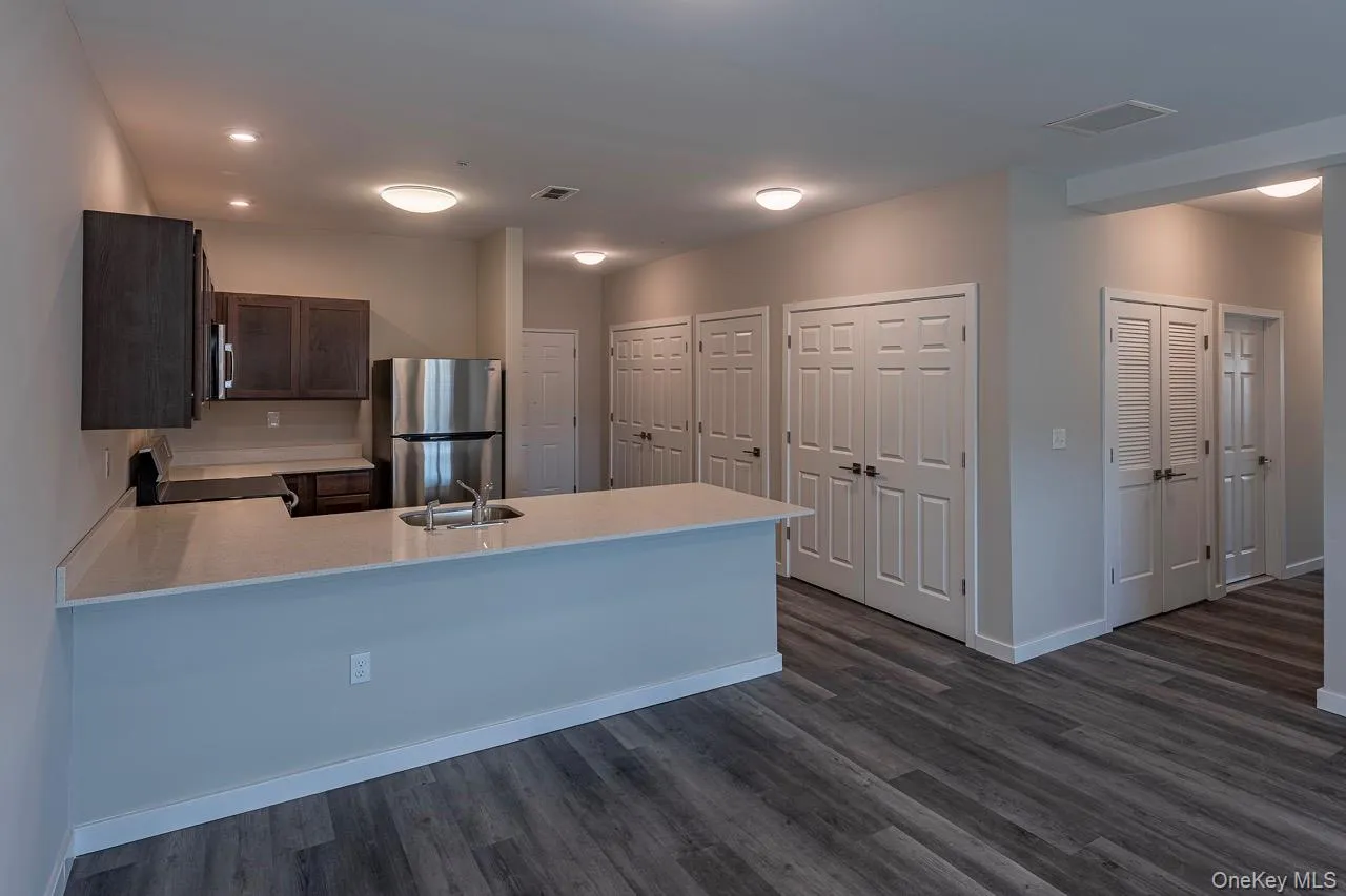 Representative kitchen showing finishes and fixtures at Zero Place. Representative kitchen showing finishes and fixtures at Zero Place.