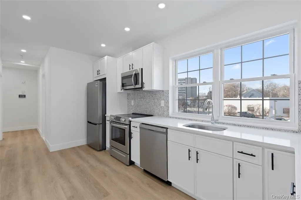 9 Lagrange Avenue, Poughkeepsie, NY, 2 Bedrooms Bedrooms, 3 Rooms Rooms,1 BathroomBathrooms,Residential Lease,For Rent,Lagrange,0,1047288 9 Lagrange Avenue, Poughkeepsie, NY, 2 Bedrooms Bedrooms, 3 Rooms Rooms,1 BathroomBathrooms,Residential Lease,For Rent,Lagrange,0,1047288
